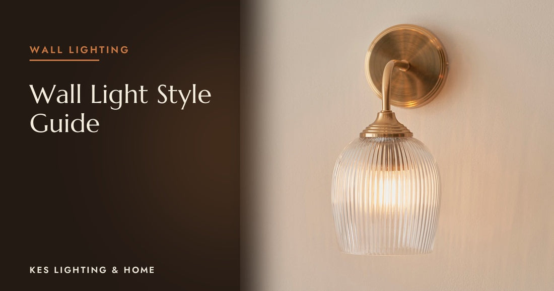 Gold-tone wall light with a ribbed clear shade