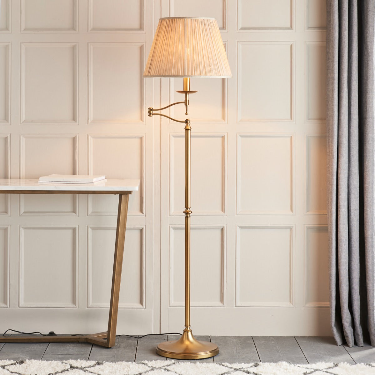 Traditional - Floor Lamps