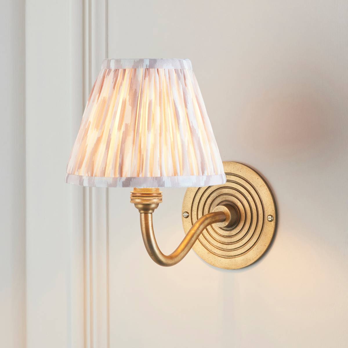 Endon Ripple Curve and Ikat 16cm Wall Light in Antique Brass and Neutral Print Shade