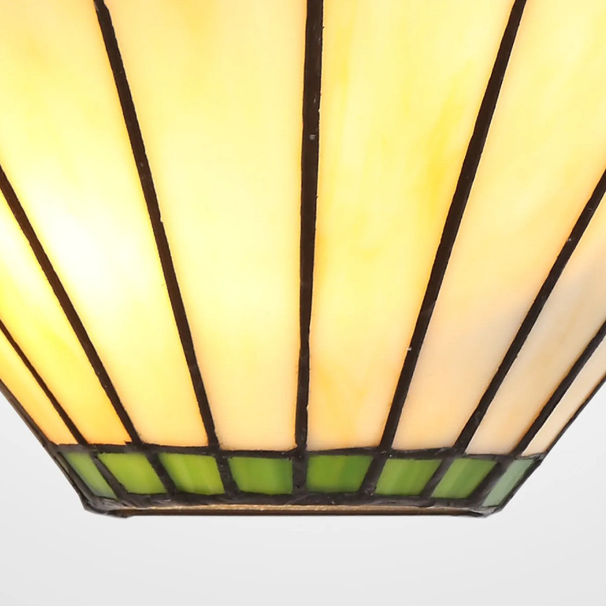 Novena Livin Tiffany Wall Lamp in Green Cream Crystal