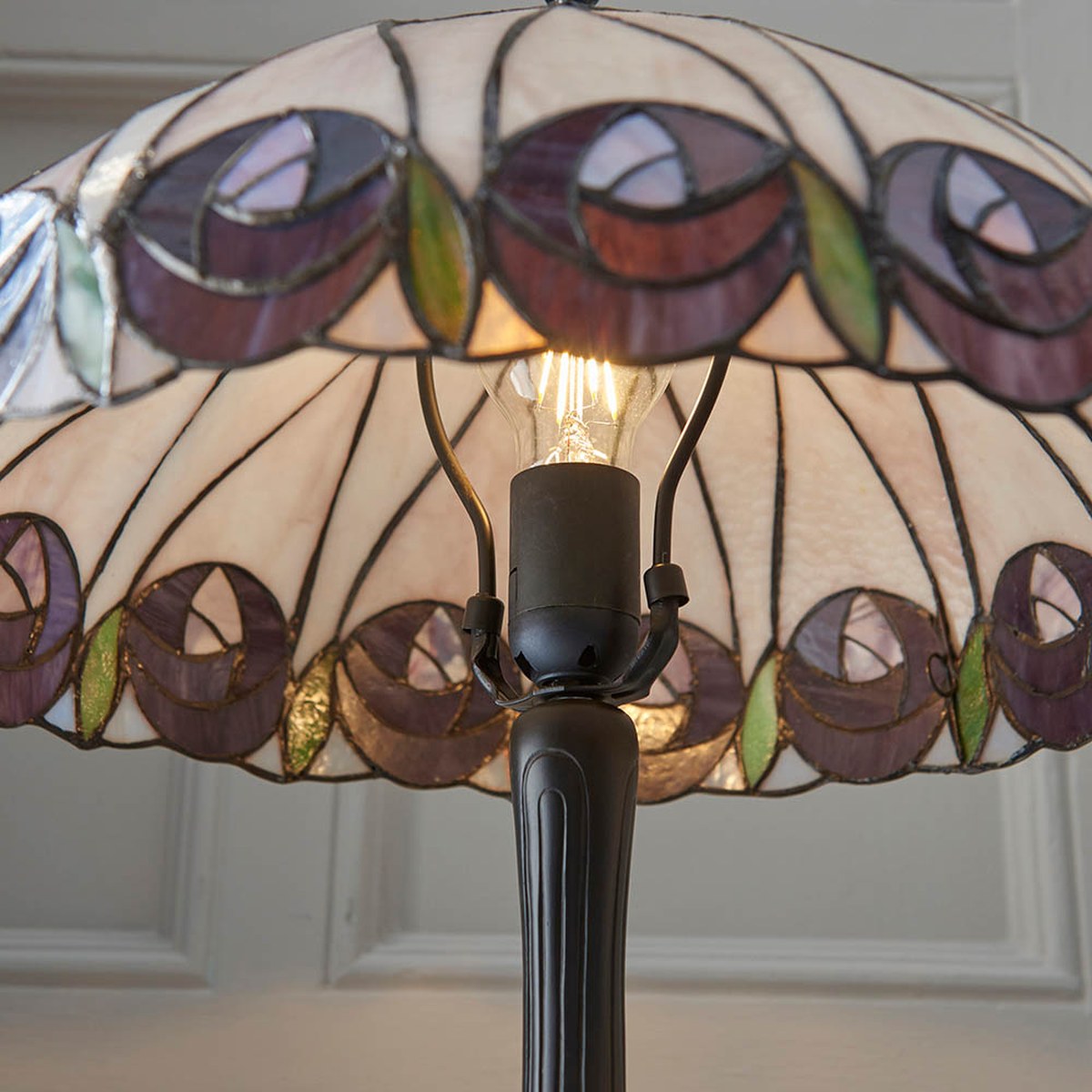 Interiors 1900 Hutchinson Medium Tiffany Table Lamp in Satin Black