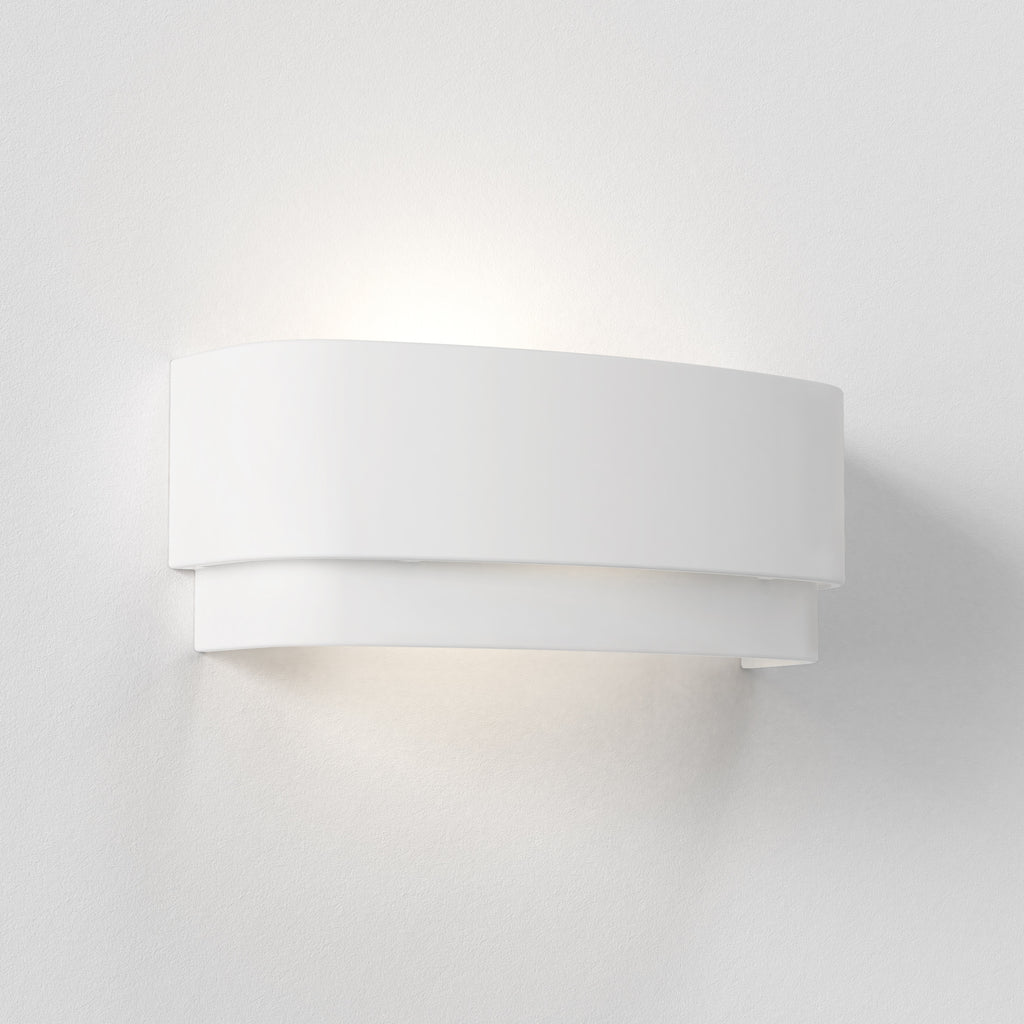 Astro Amat 320 Wall Light in Ceramic