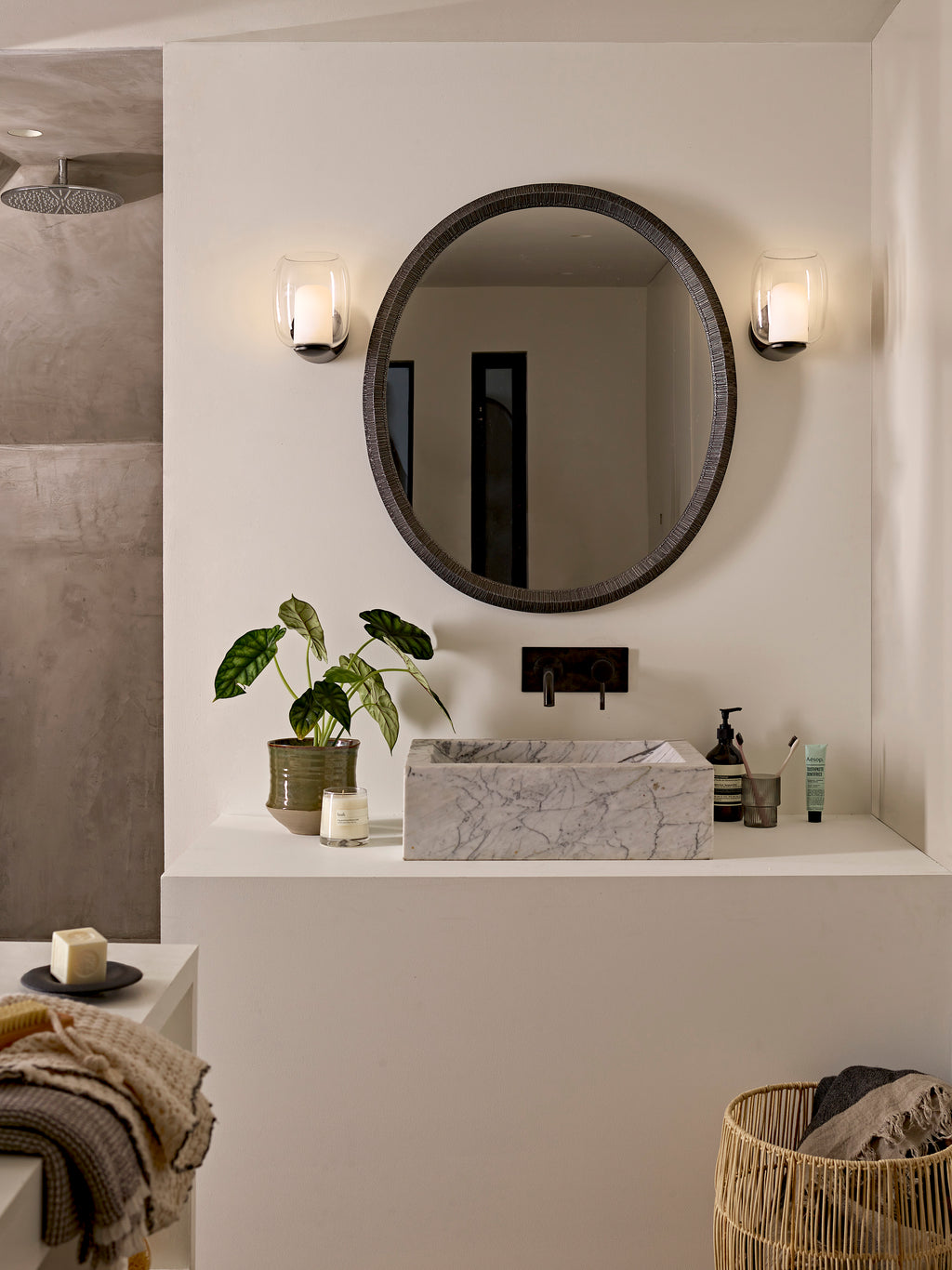 Astro Aquina Bathroom Wall Light in Matt Black