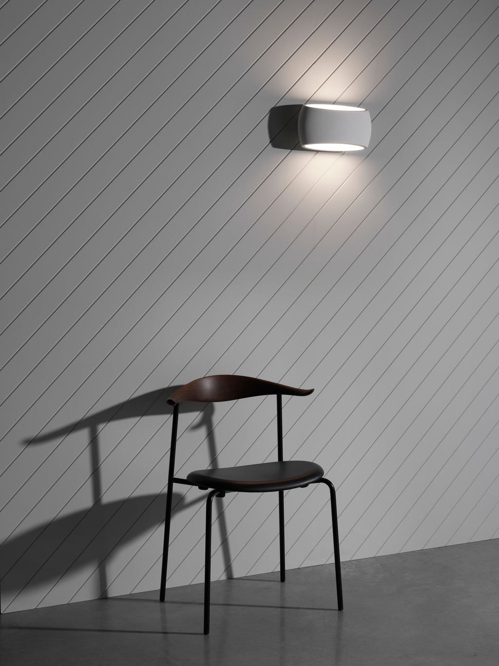Astro Aria 300 Wall Light in Plaster