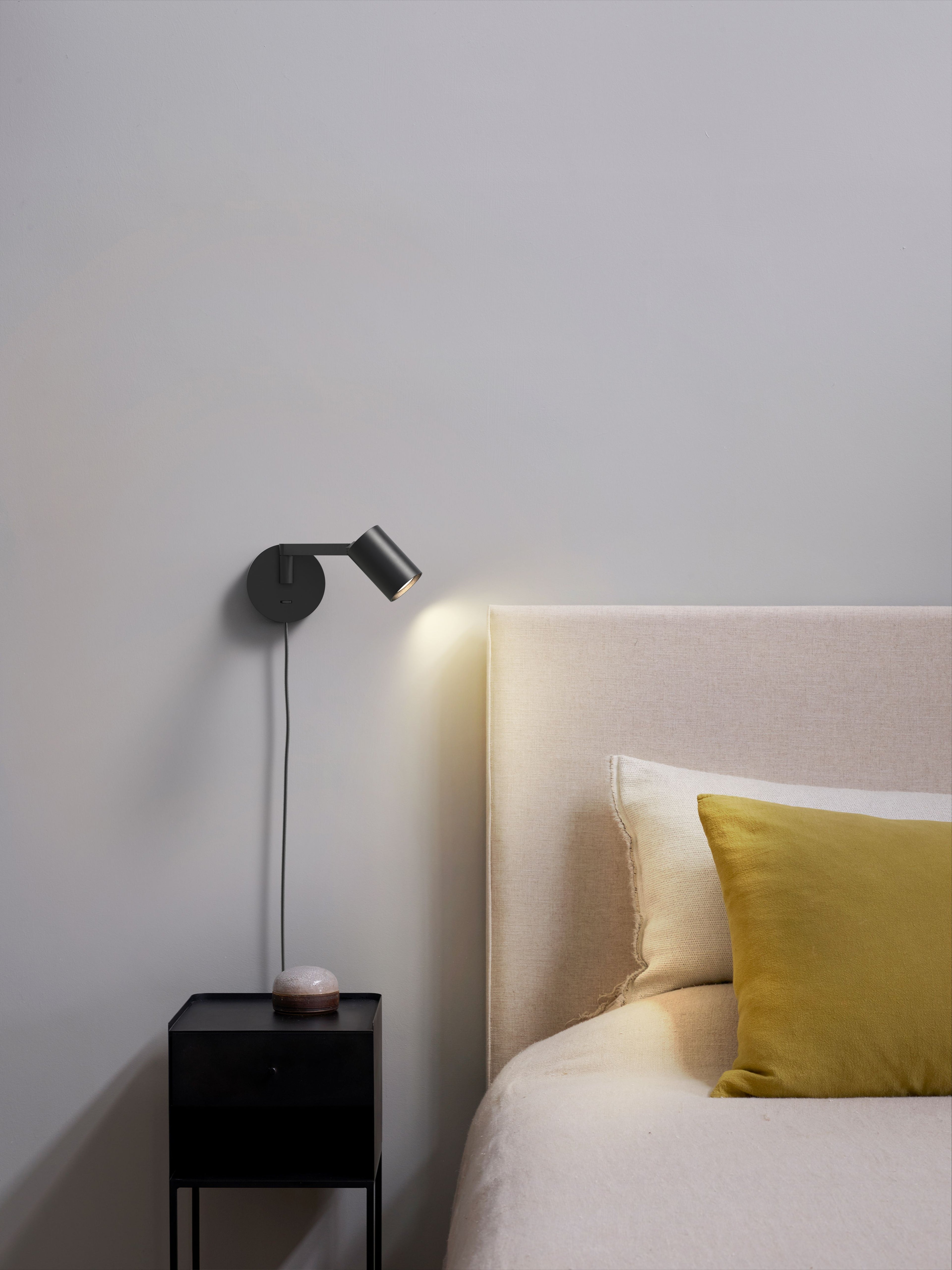 Astro Ascoli Swing Plug In Reading Light in Matt Black