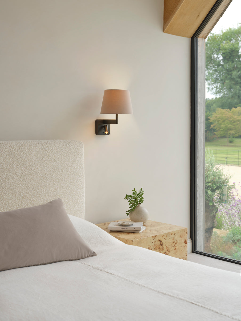 Astro Beaumont Combination Reader in Matt Black REQUIRES SHADE