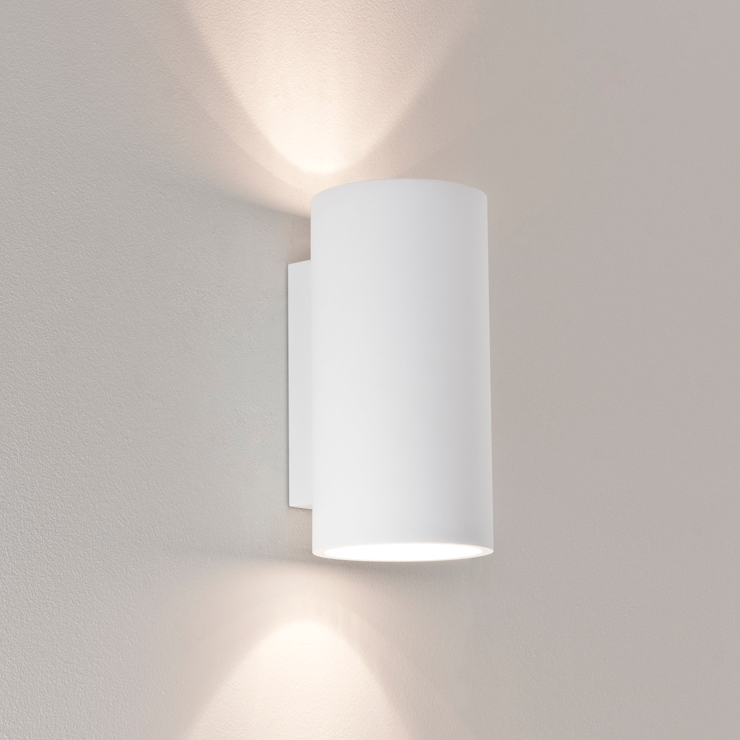 Astro Bologna 240 Wall Light in Plaster