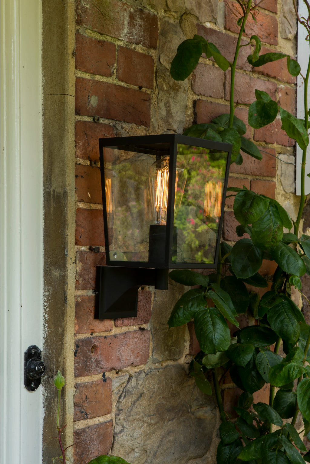 Astro Farringdon Outdoor Wall Light in Textured Black