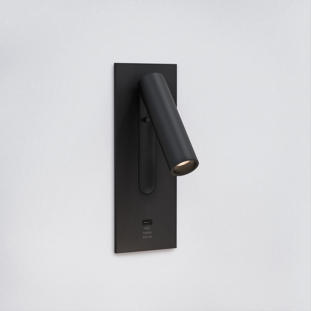 Astro Fuse 3 USB C Reading Light in Matt Black