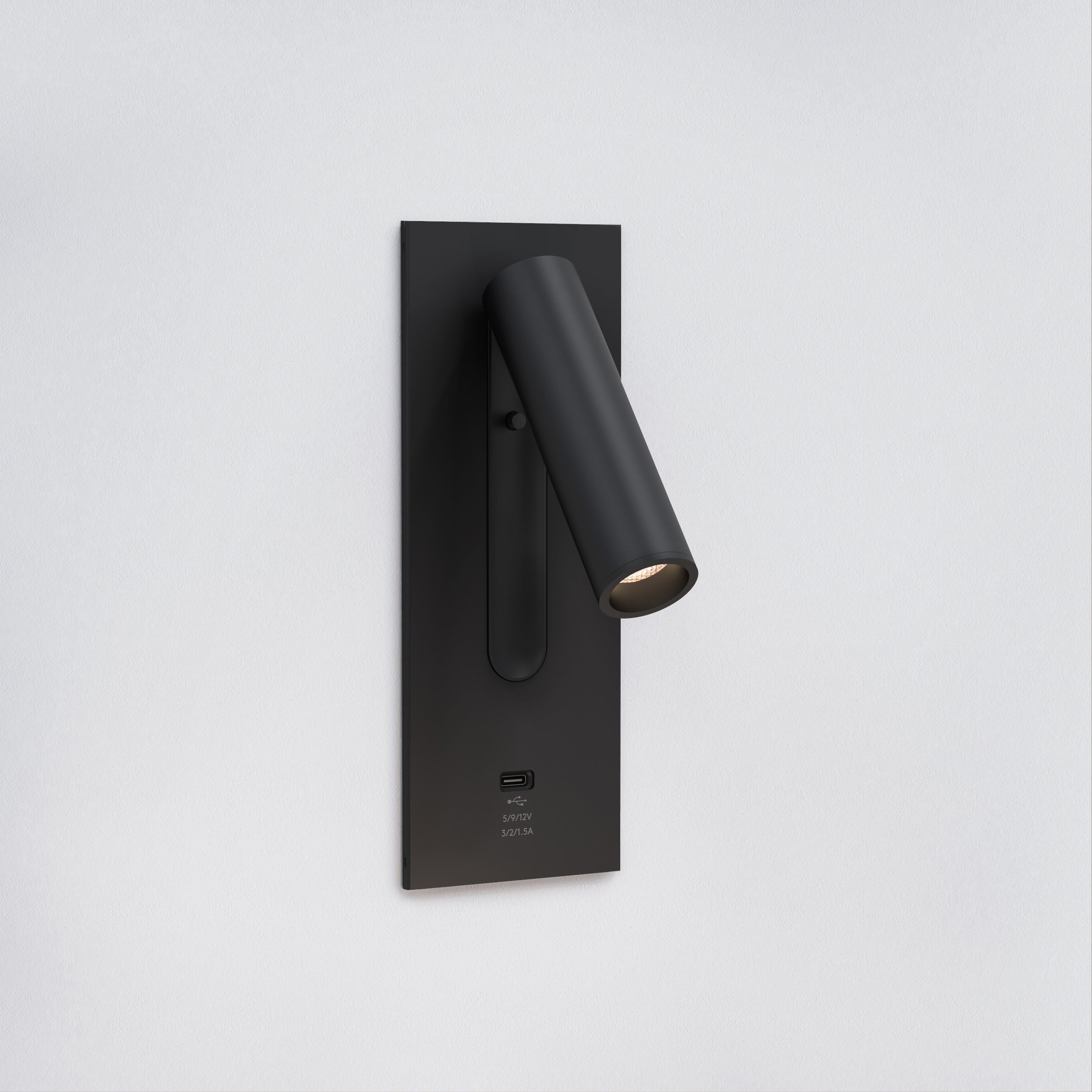 Astro Fuse 3 USB C Reading Light in Matt Black