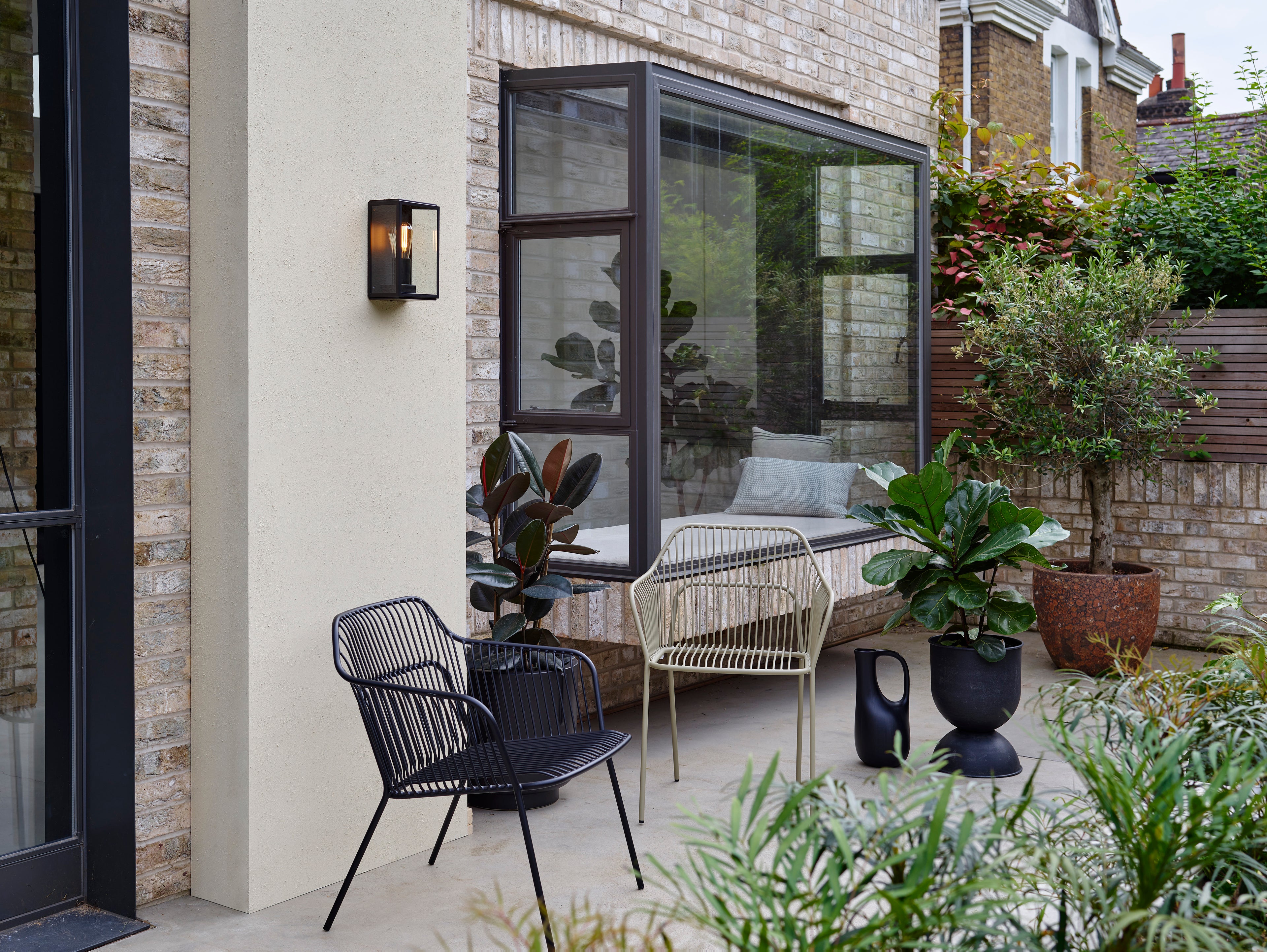 Astro Homefield 160 Outdoor Wall Light in Matt Black