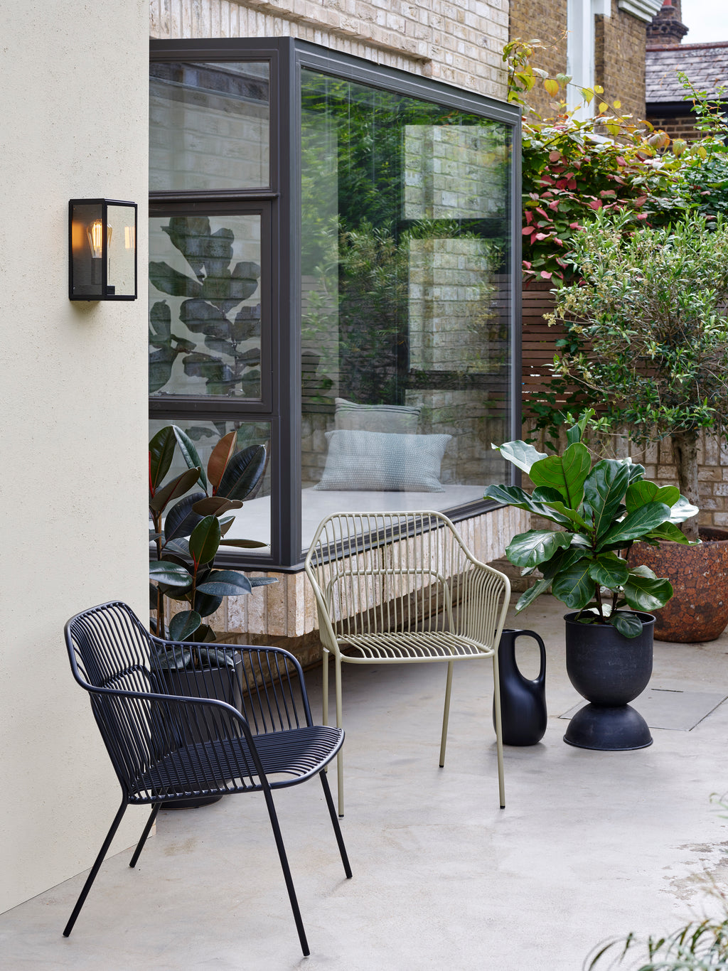 Astro Homefield 160 Outdoor Wall Light in Matt Black