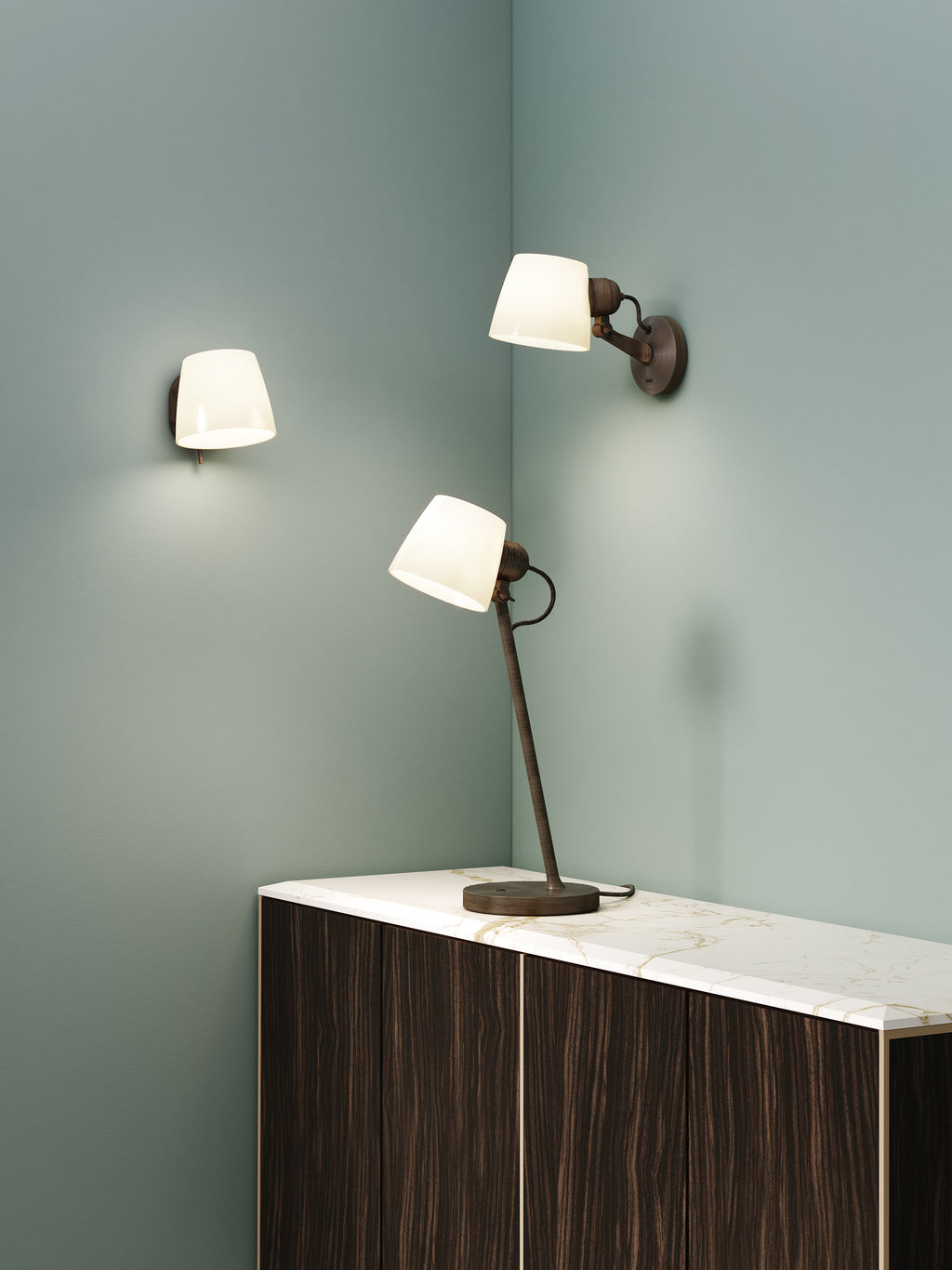Astro Imari Desk Lamp in Bronze