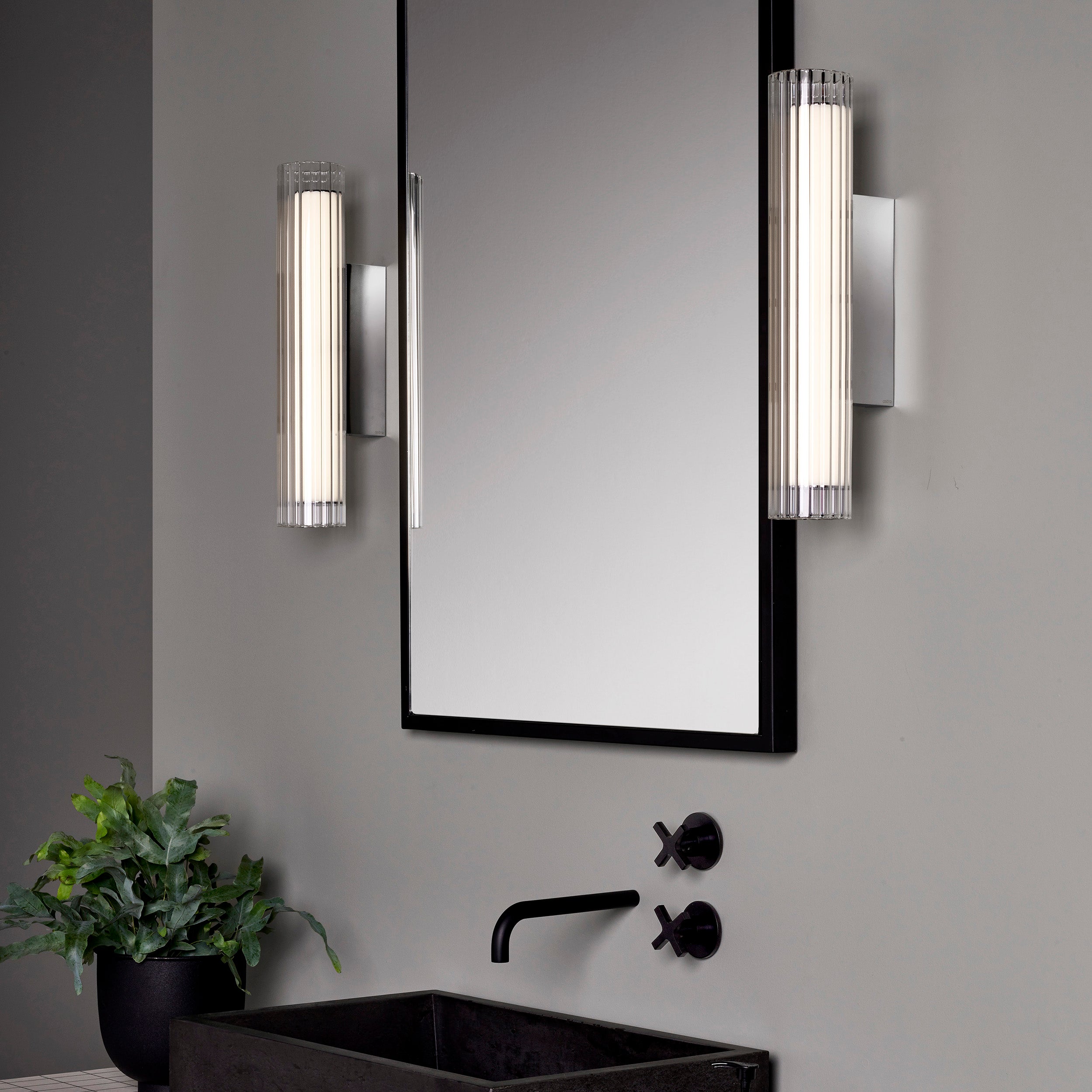 Astro io 420 Bathroom Wall Light