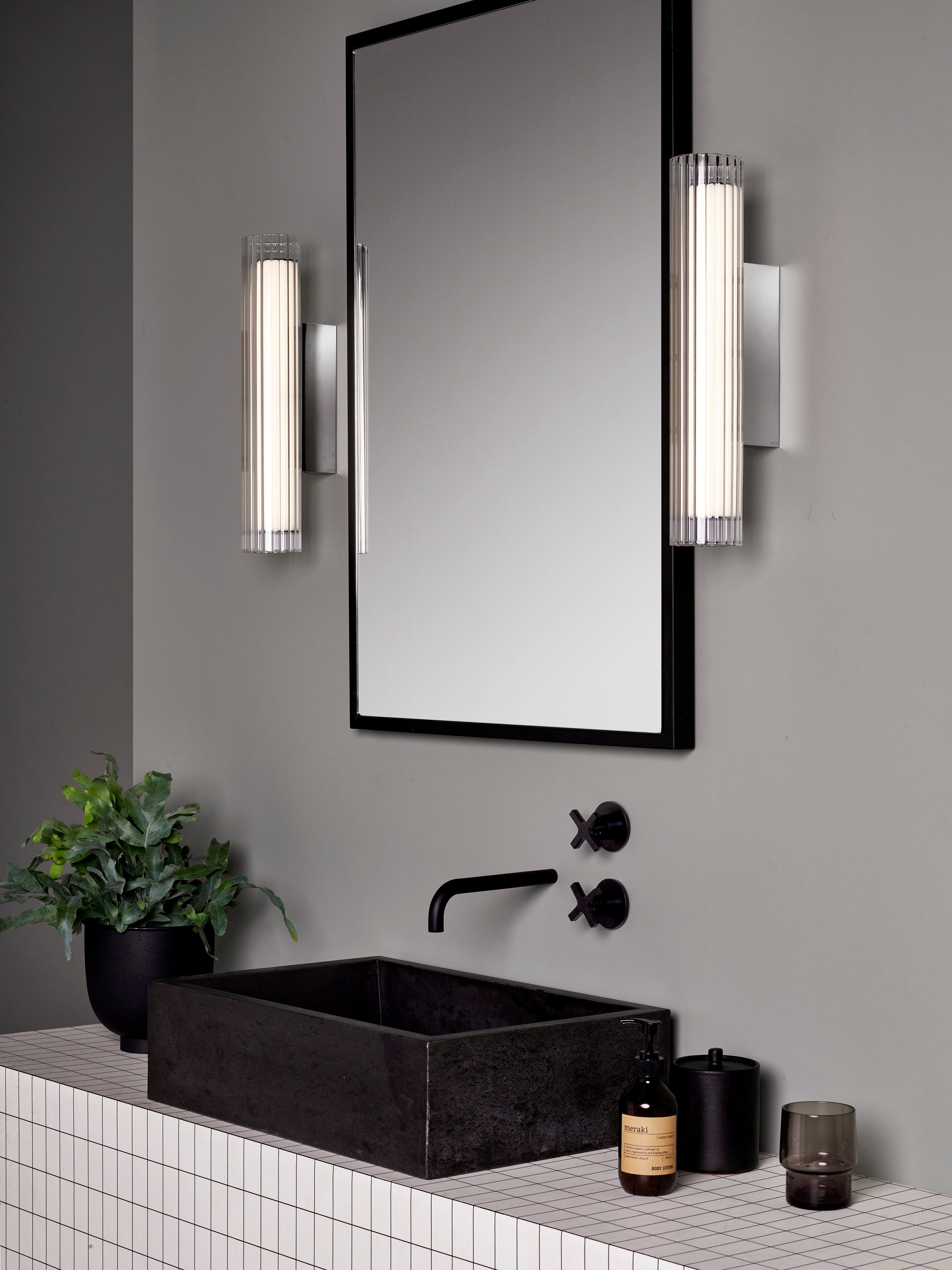 Astro io 420 Bathroom Wall Light