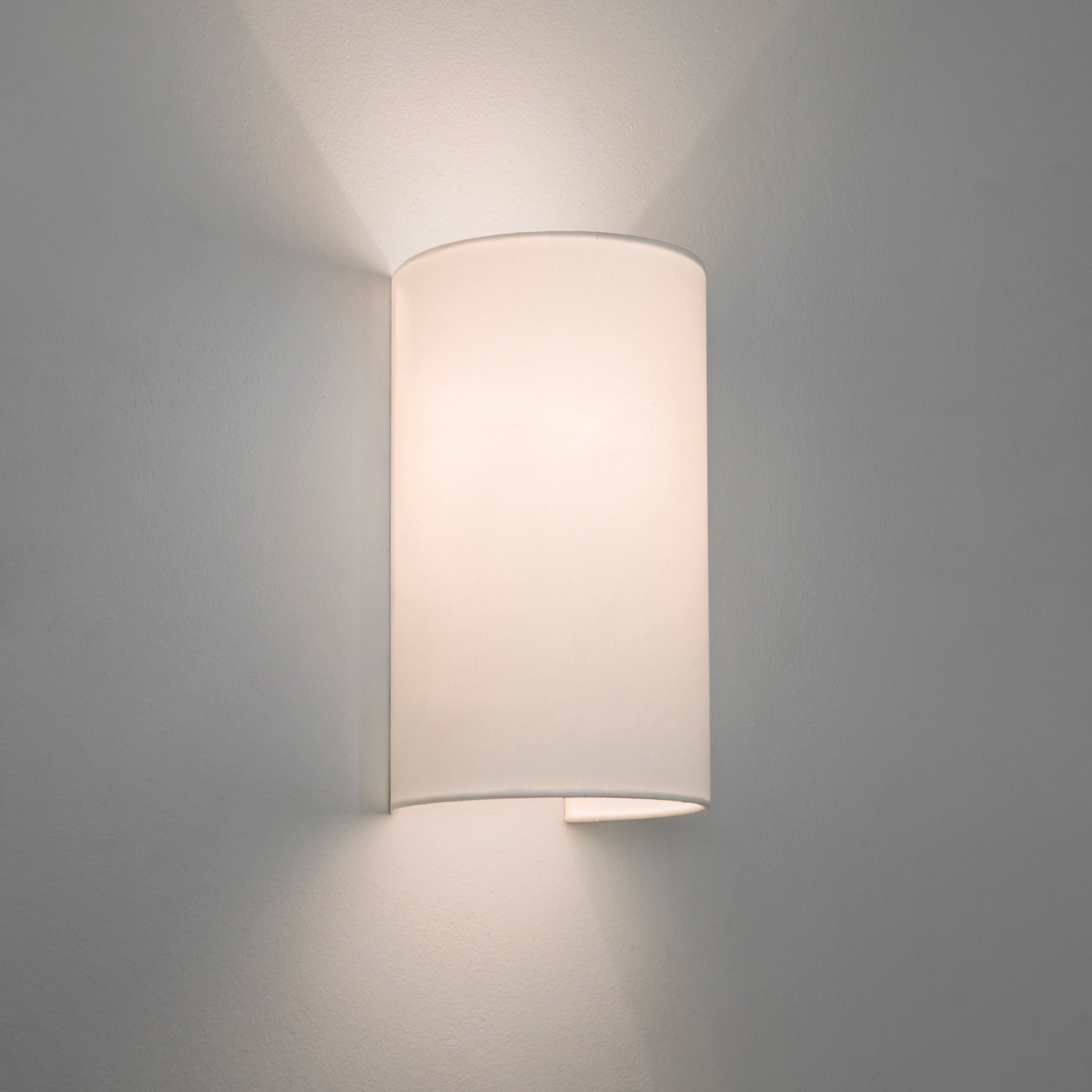 Astro Ios 250 Shade in White