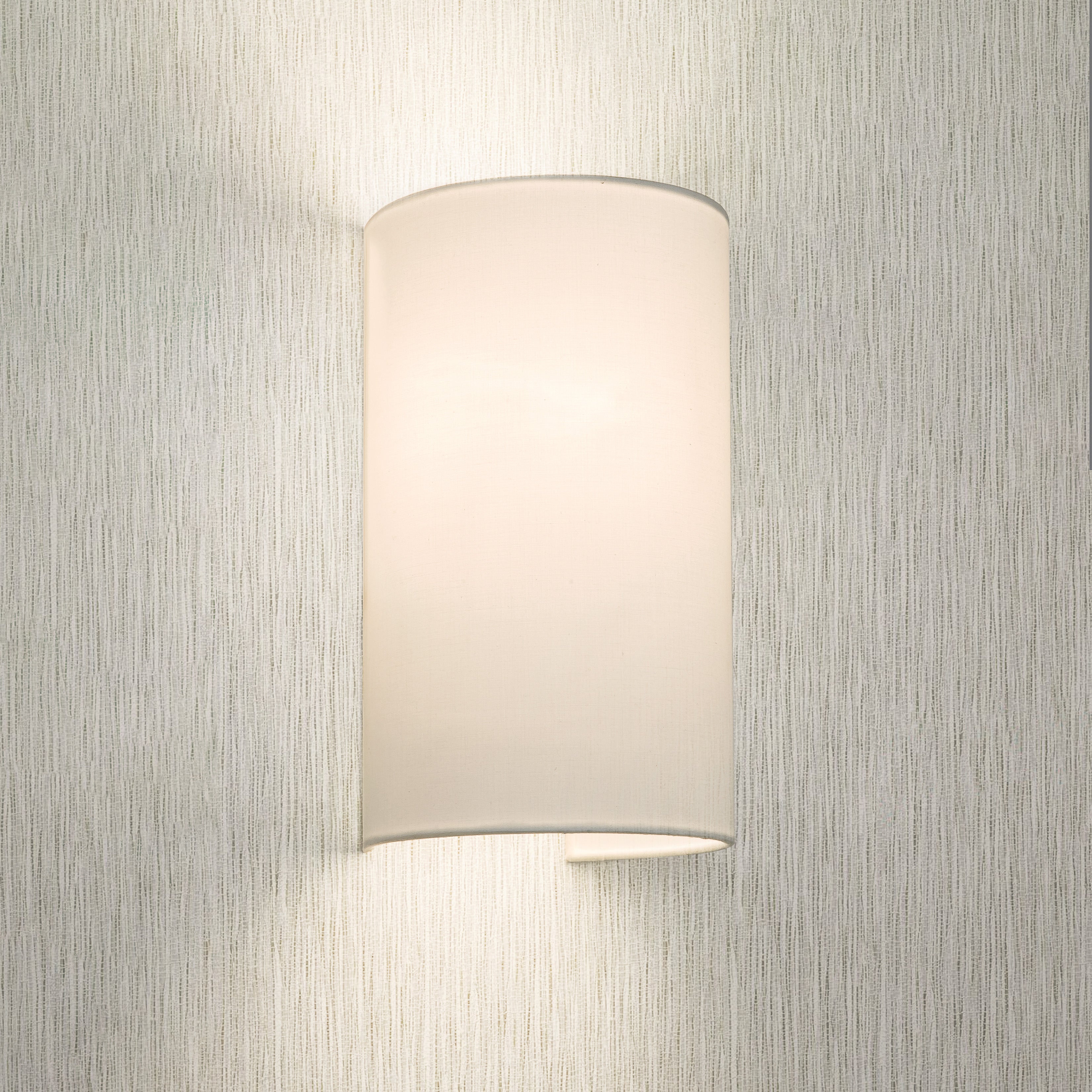Astro Ios 250 Shade in White
