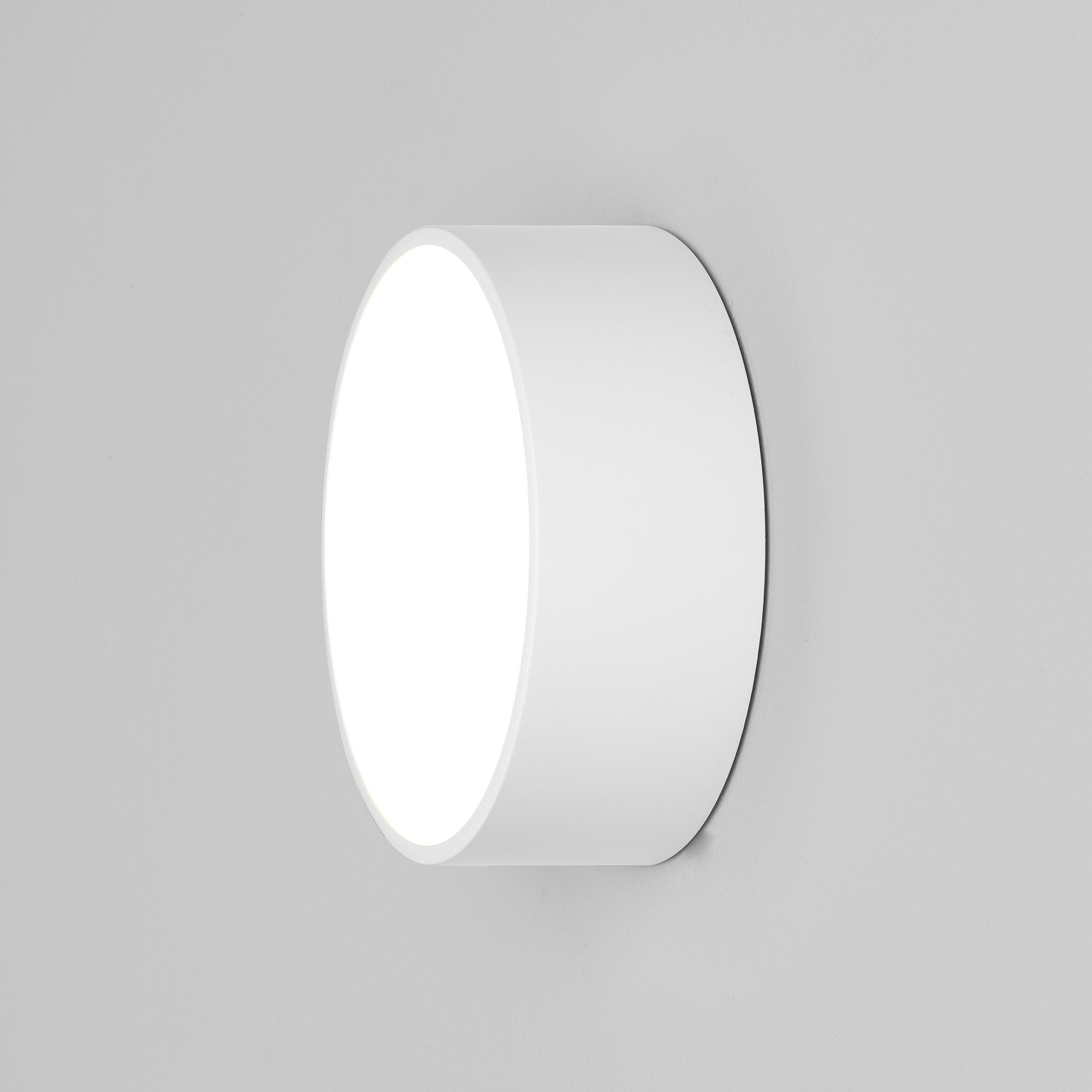 Astro Kea 150 Round Outdoor Wall Light in Textured White IP65