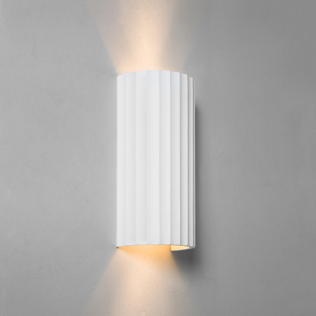 Astro Kymi 300 Wall Light in Plaster