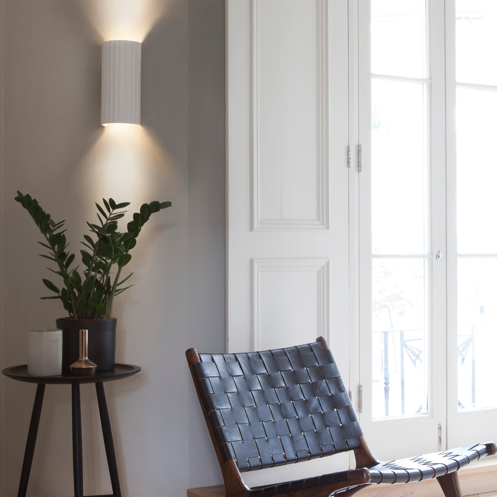 Astro Kymi 300 Wall Light in Plaster