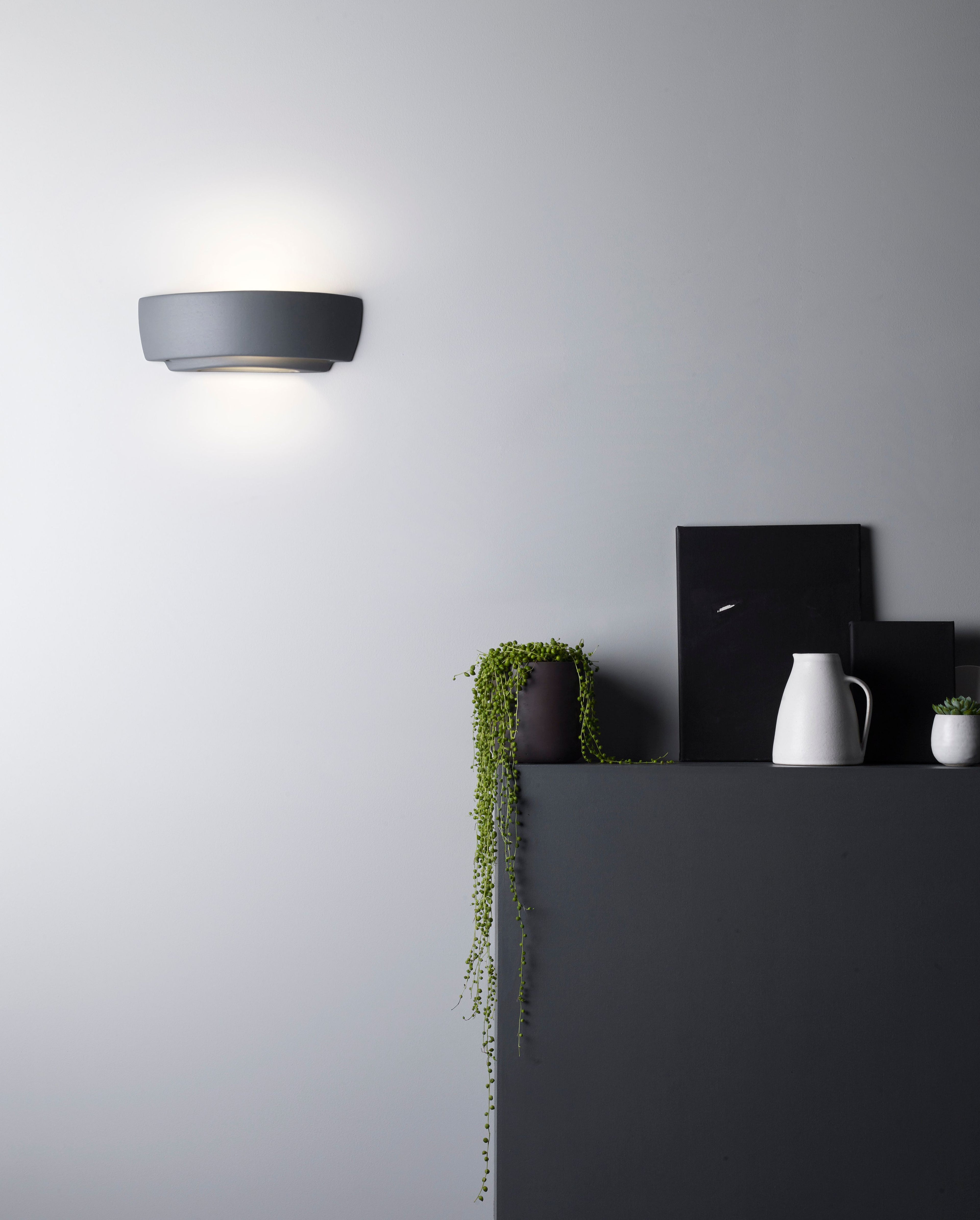 Astro Kyo Wall Light in Ceramic