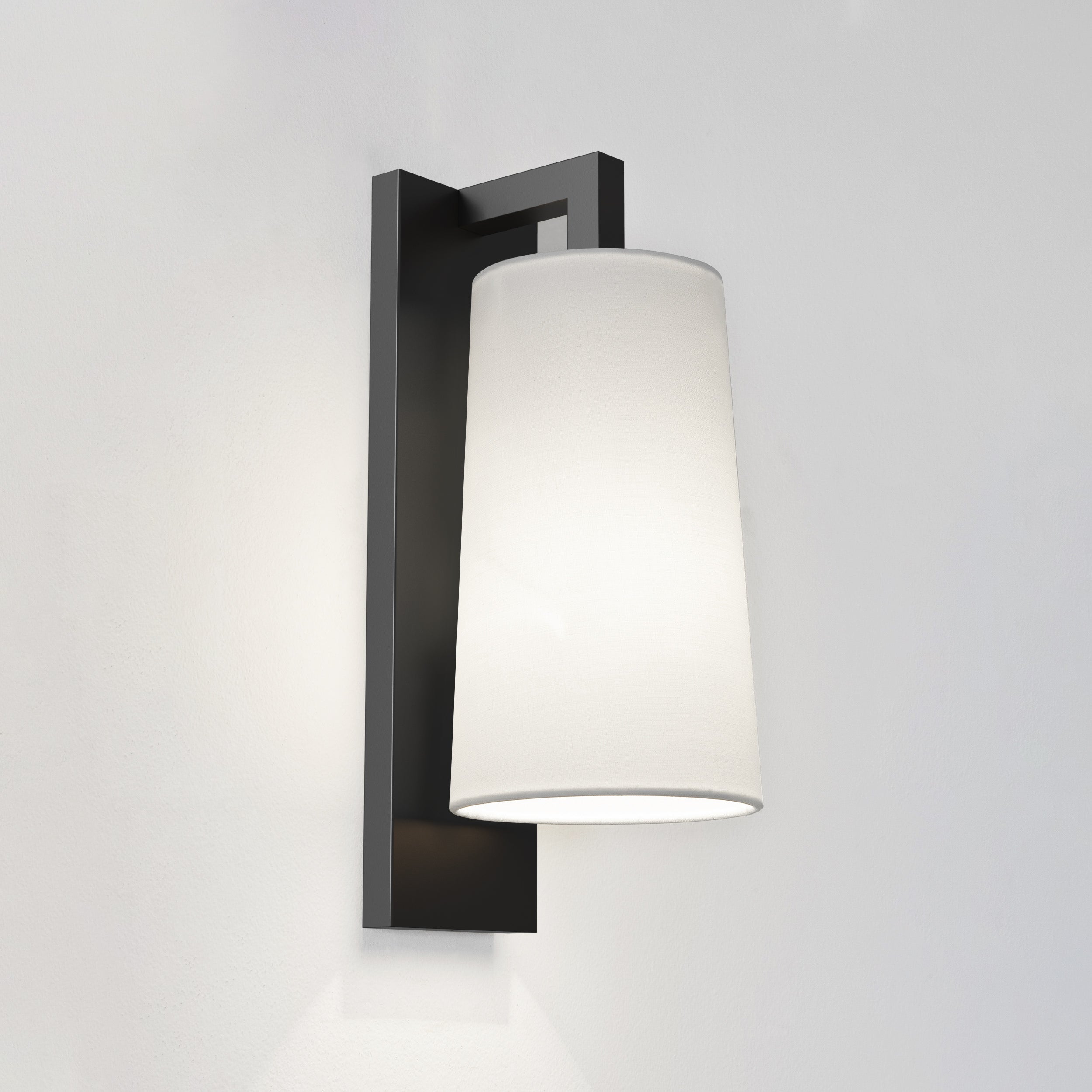 Astro Lago 280 Bathroom Wall Light in Matt Black