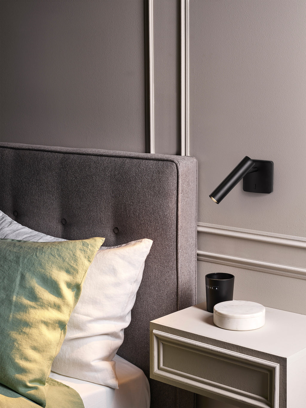 Astro Leda Reading Light in Matt Black