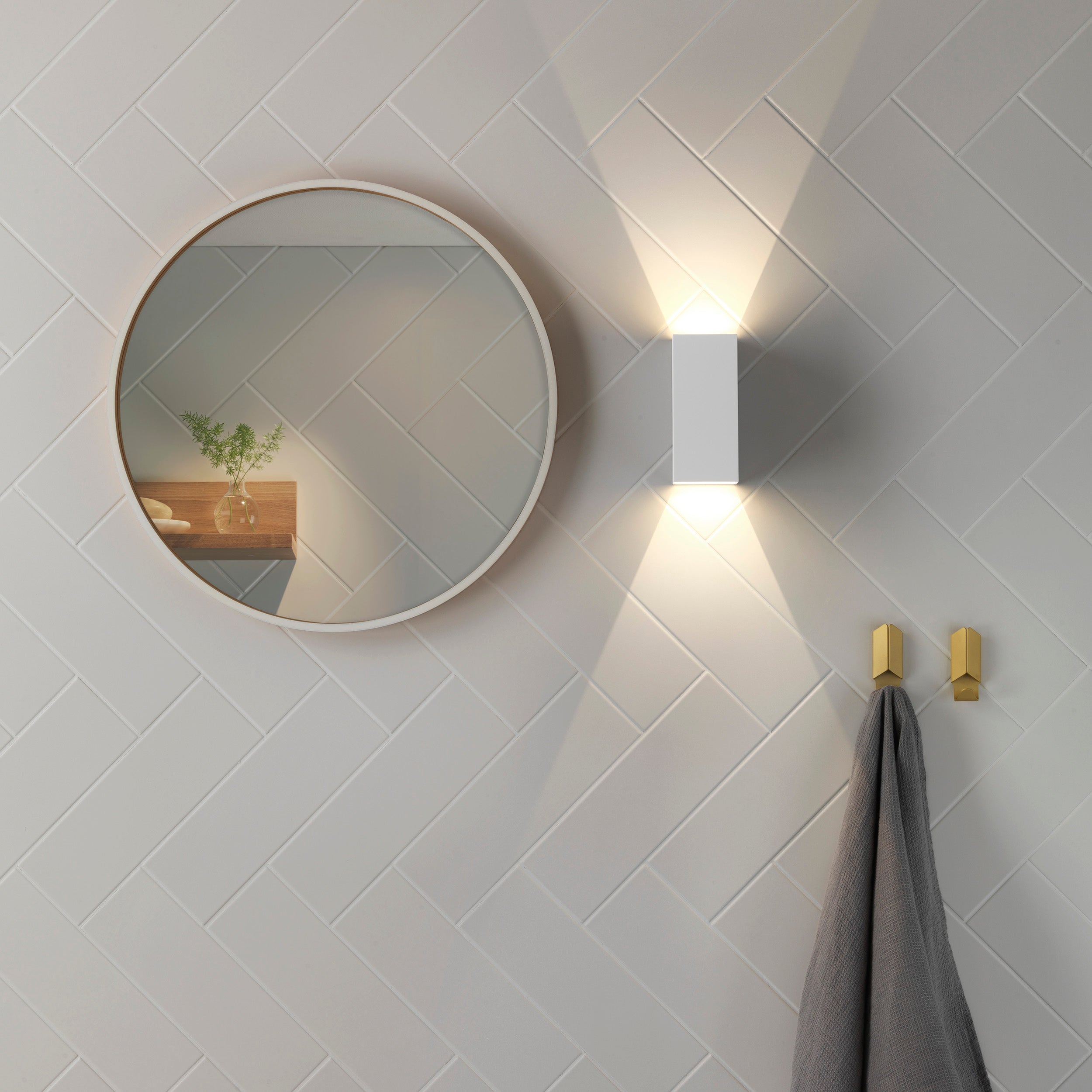 Astro Oslo 160 LED Outdoor Wall Light in Textured White IP65