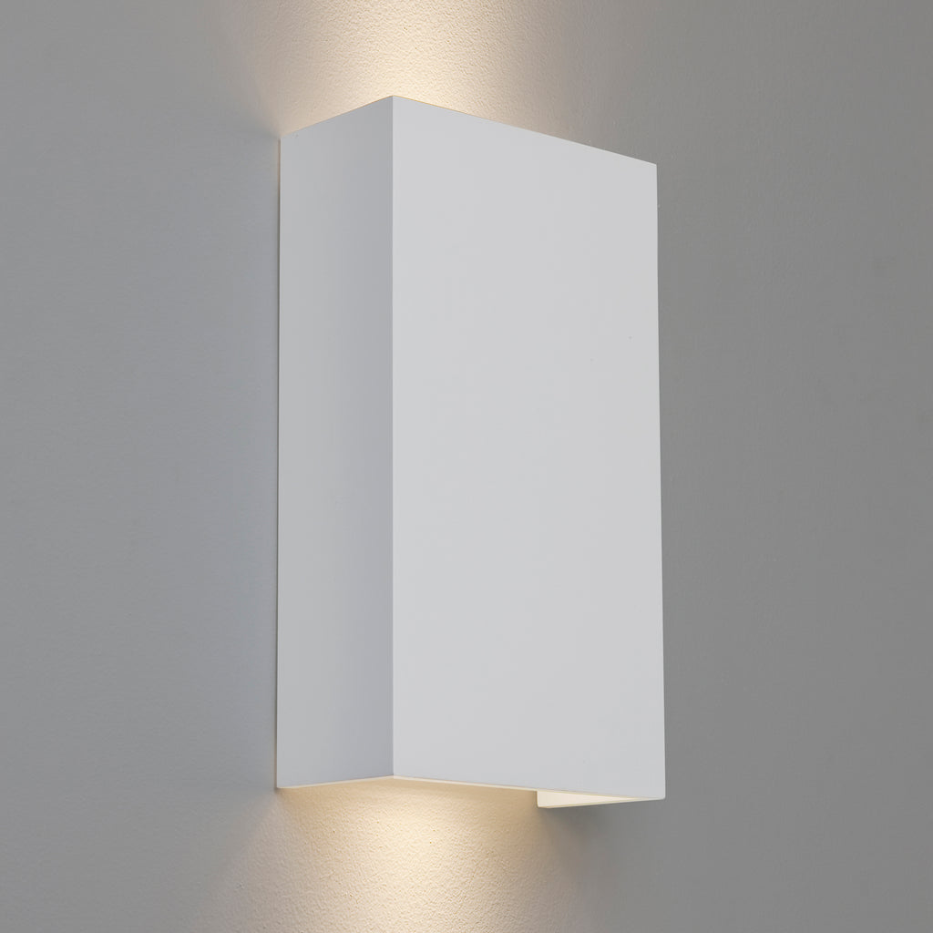 Astro Pella 190 Wall Light in Plaster