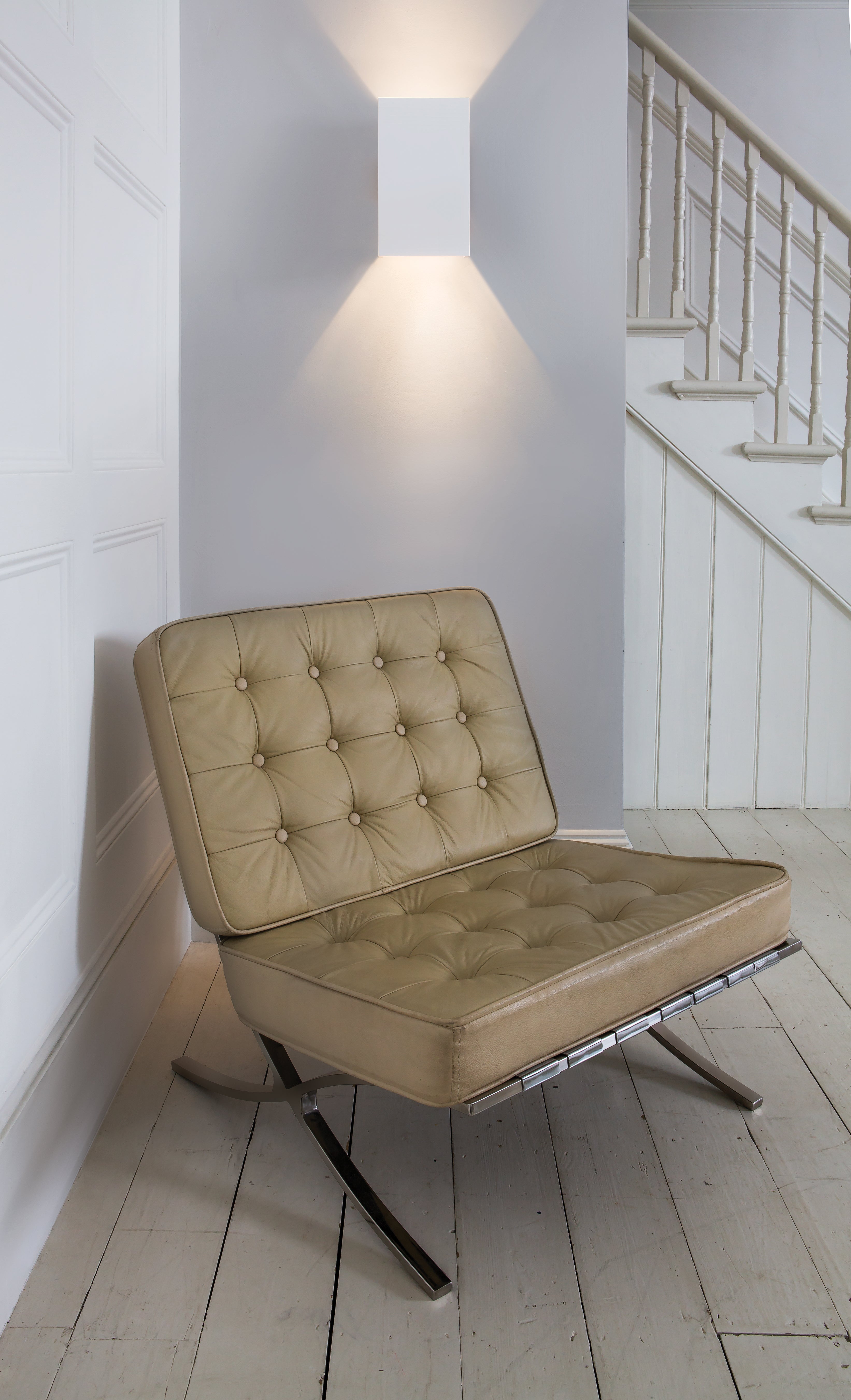 Astro Pella 190 Wall Light in Plaster