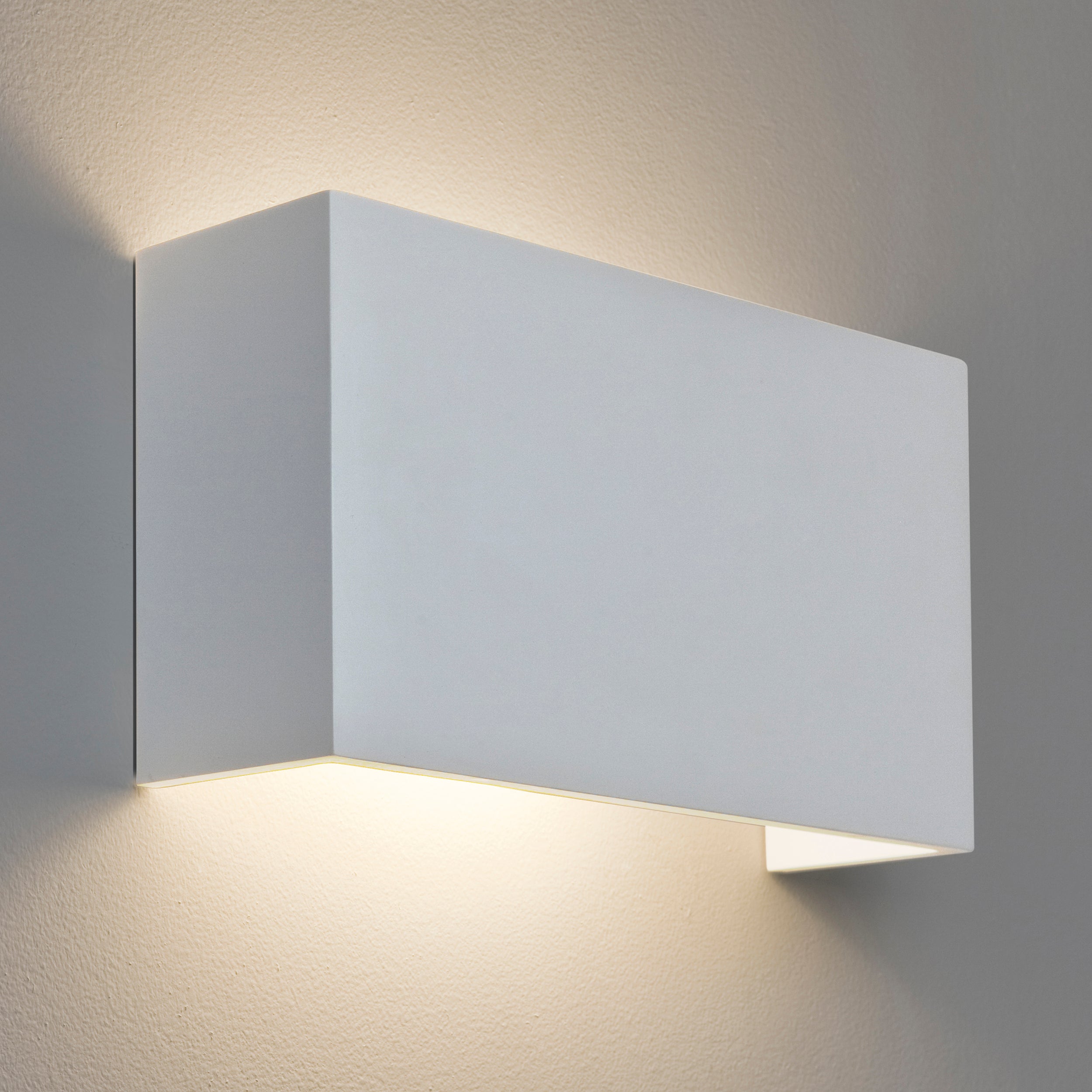 Astro Pella 325 Wall Light in Plaster