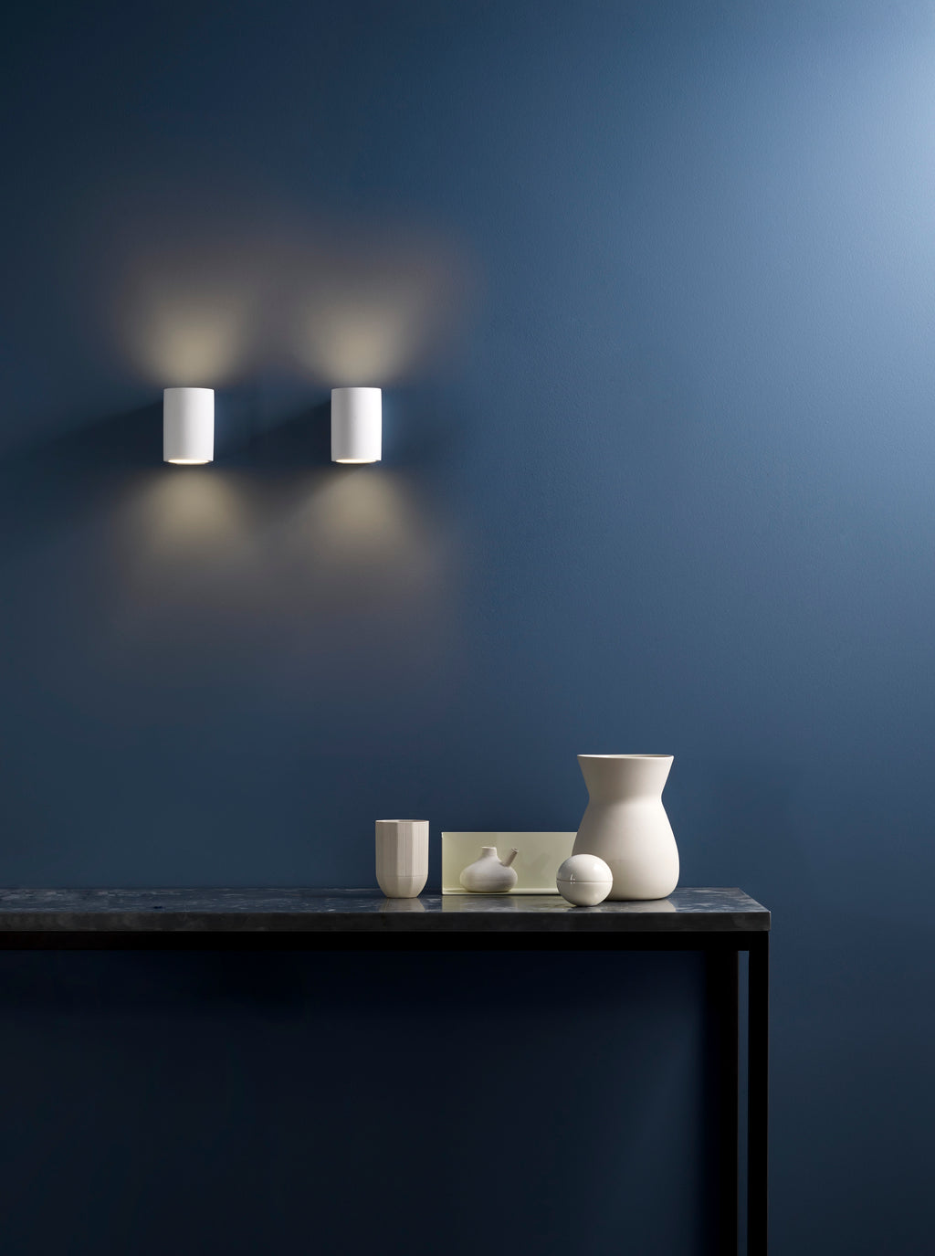 Astro Pero Wall Light in Plaster