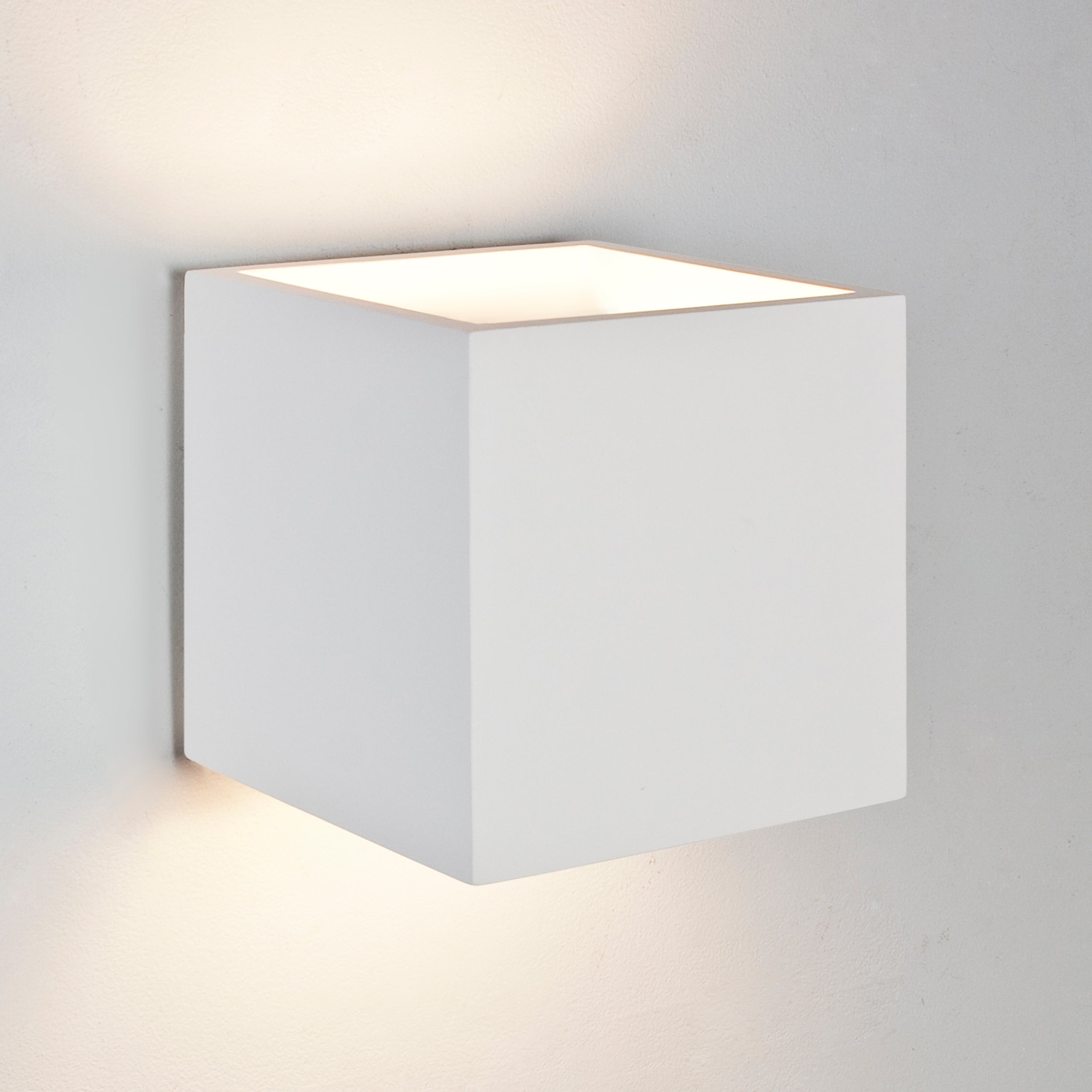 Astro Pienza 165 Wall Light in Plaster