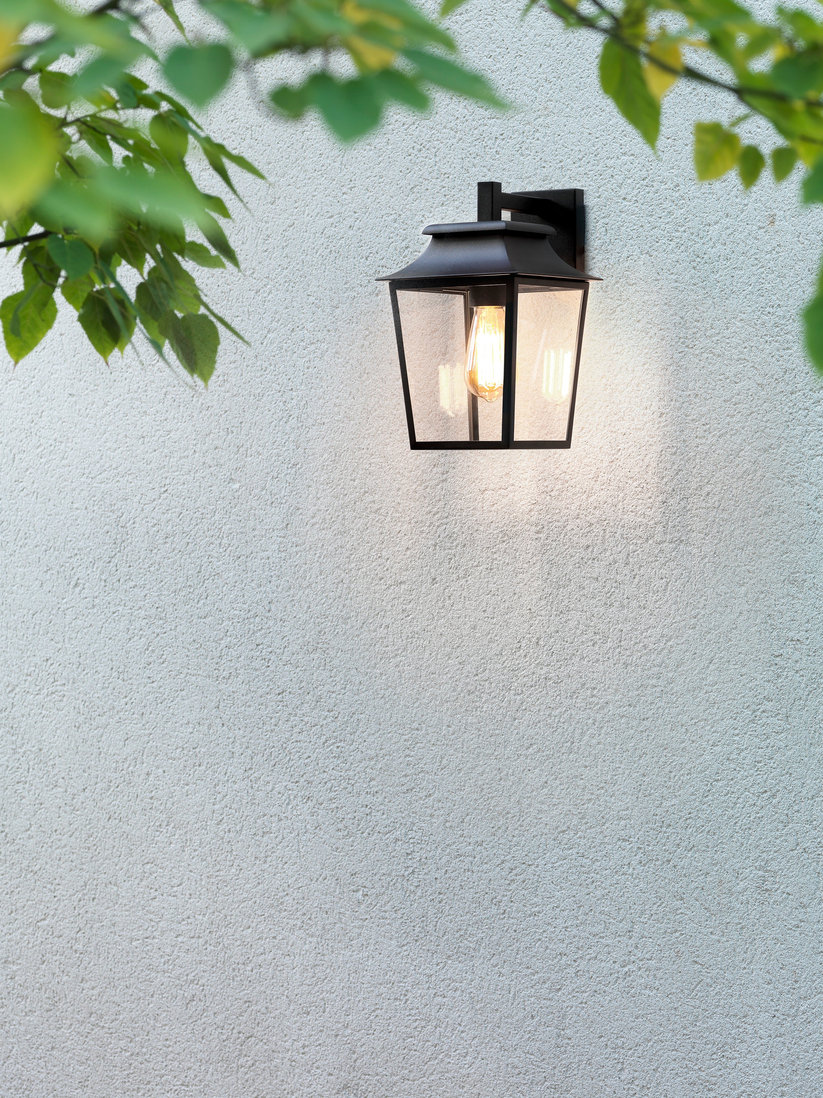 Astro Richmond 200 Outdoor Porch Wall Lantern in Textured Black