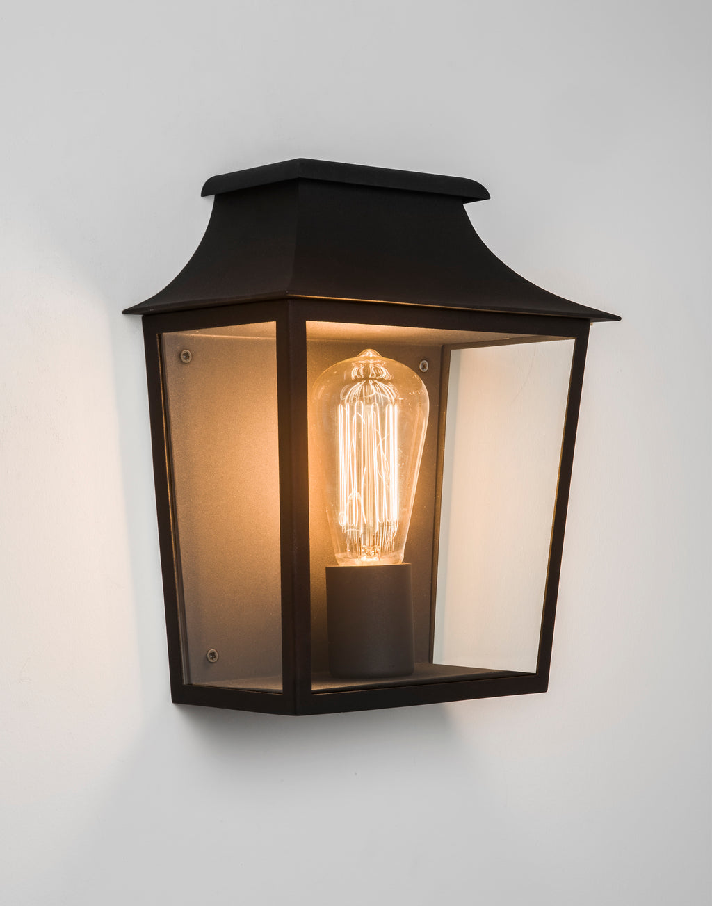 Astro Richmond 235 Outdoor Wall Light in Textured Black