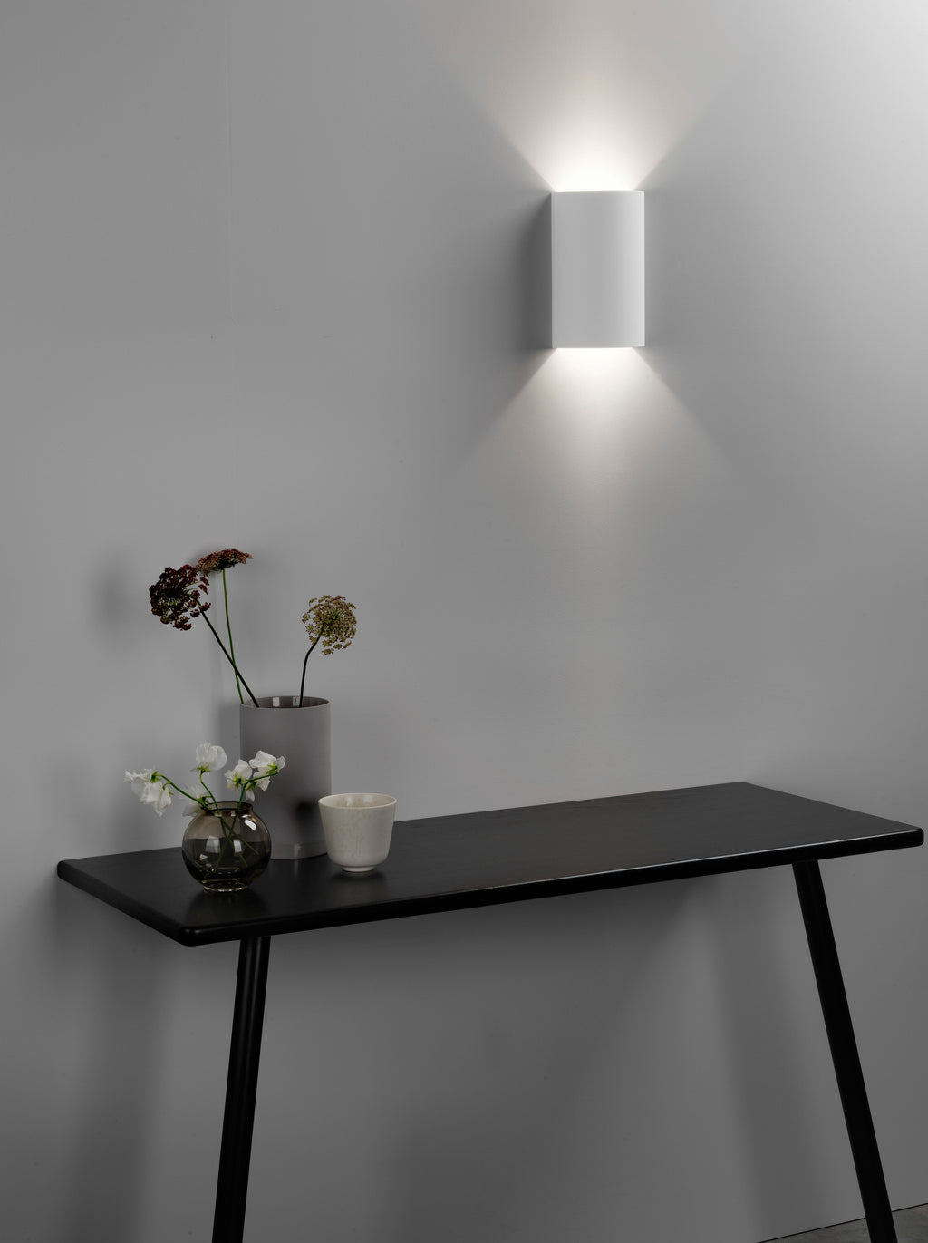 Astro Serifos 220 Wall Light in Plaster