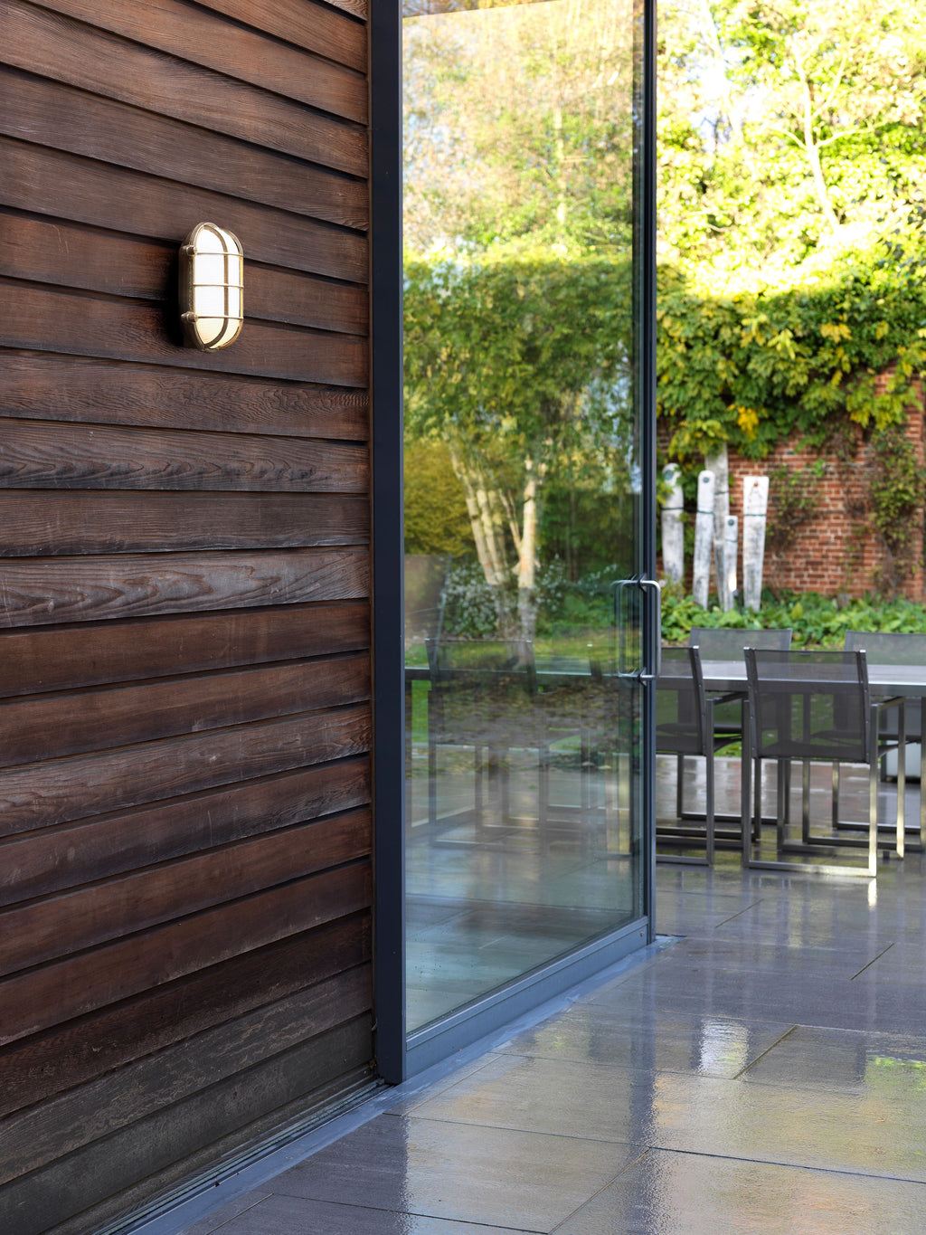 Astro Thurso Oval Outdoor Wall Light in Cast Brass