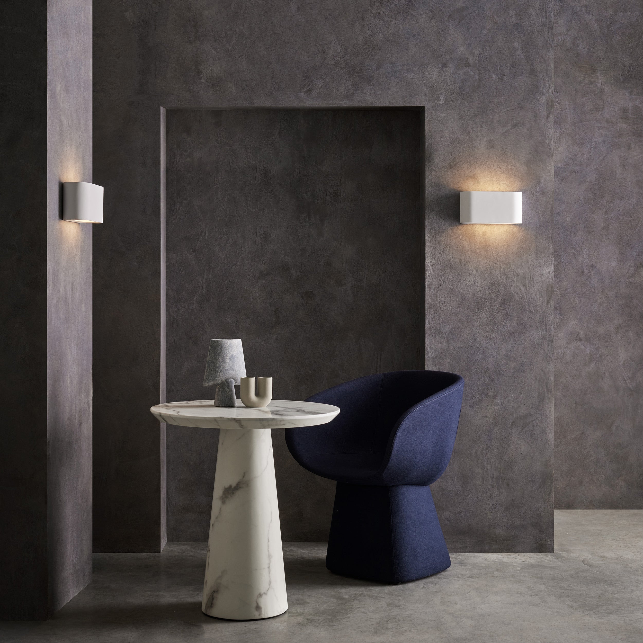 Astro Velo 280 Wall Light in Plaster