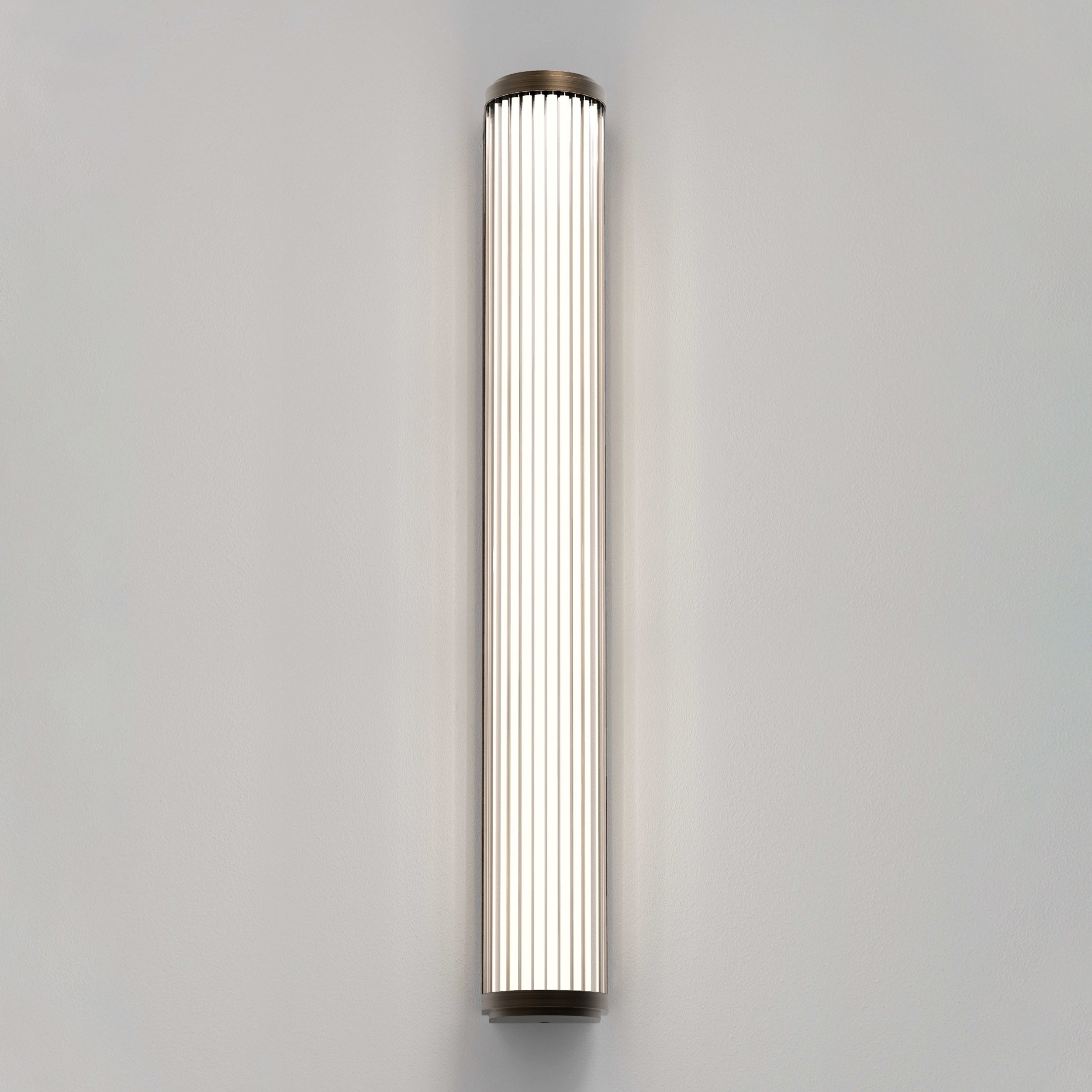 Astro Versailles 600 Bathroom Wall Light in Bronze
