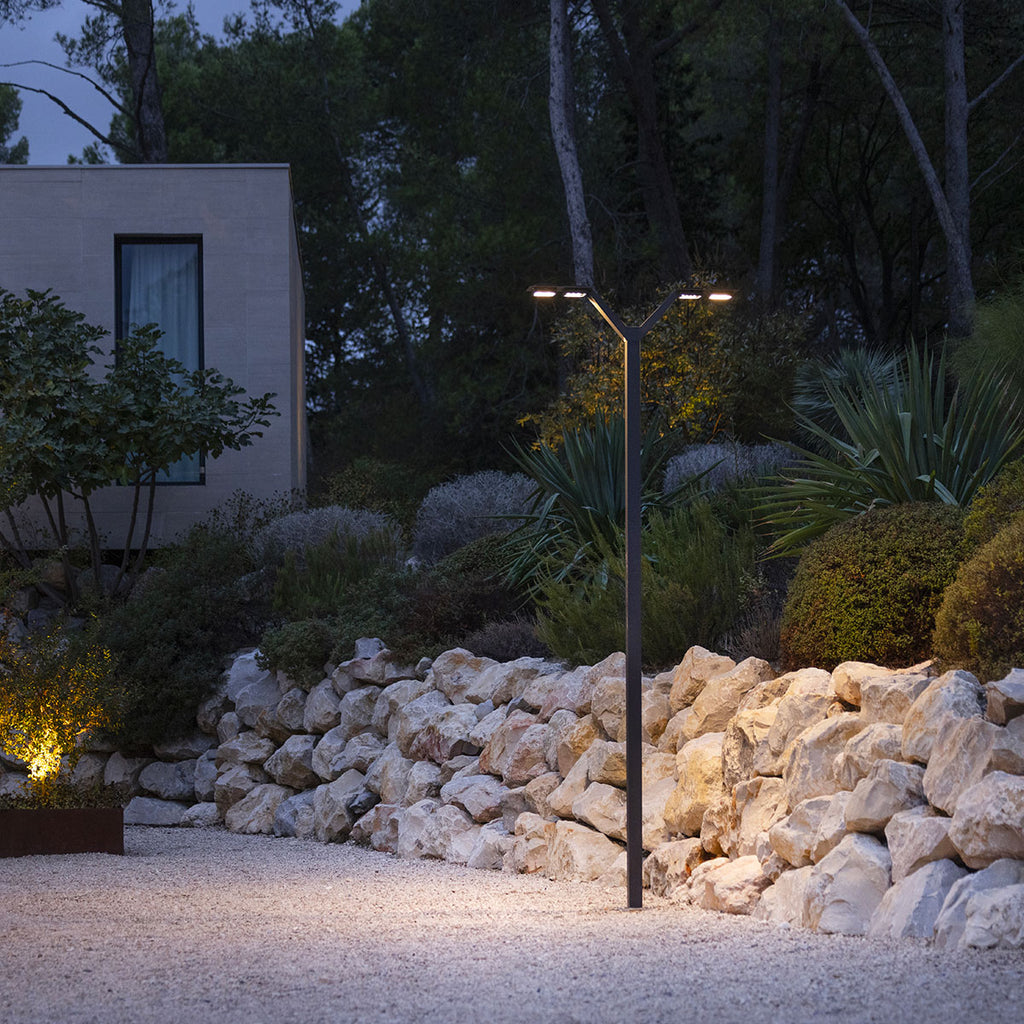 Envergure Double-Head Solar & Rechargeable Lamppost 350 cm 4x500lm - Space Grey Aluminium