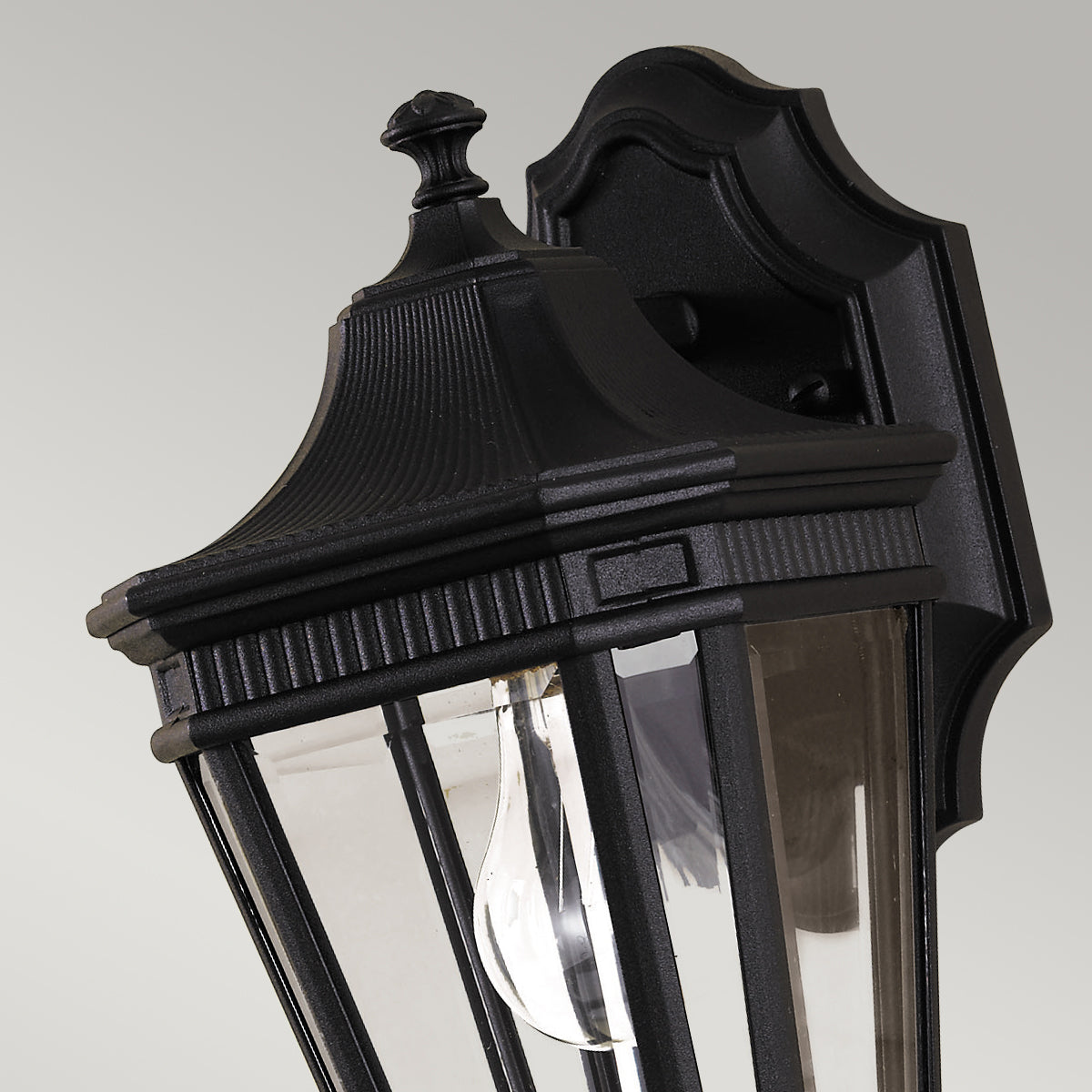Feiss Cotswold Lane Small Wall Lantern in Black Die-Cast Aluminium