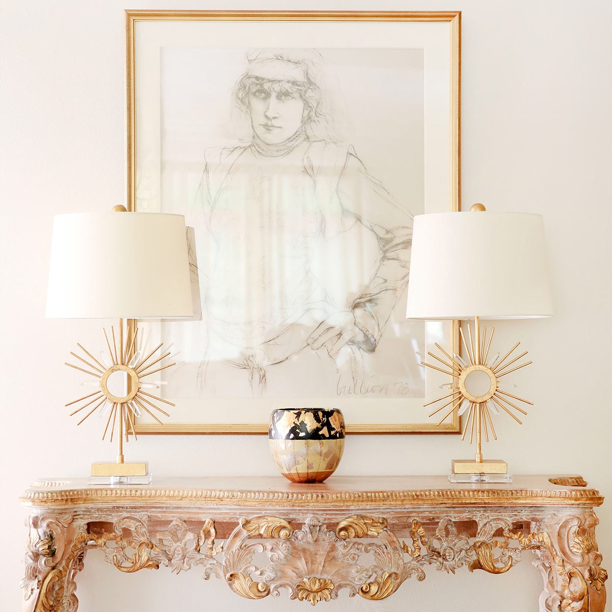 Gilded Nola Sun King Table Lamp in Distressed Gold