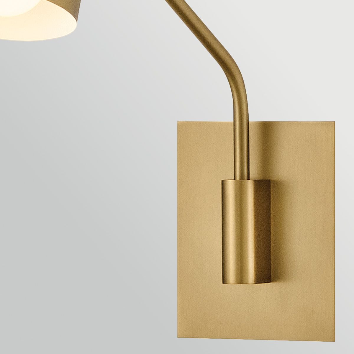 Hinkley Bray Wall Light in Lacquered Brass