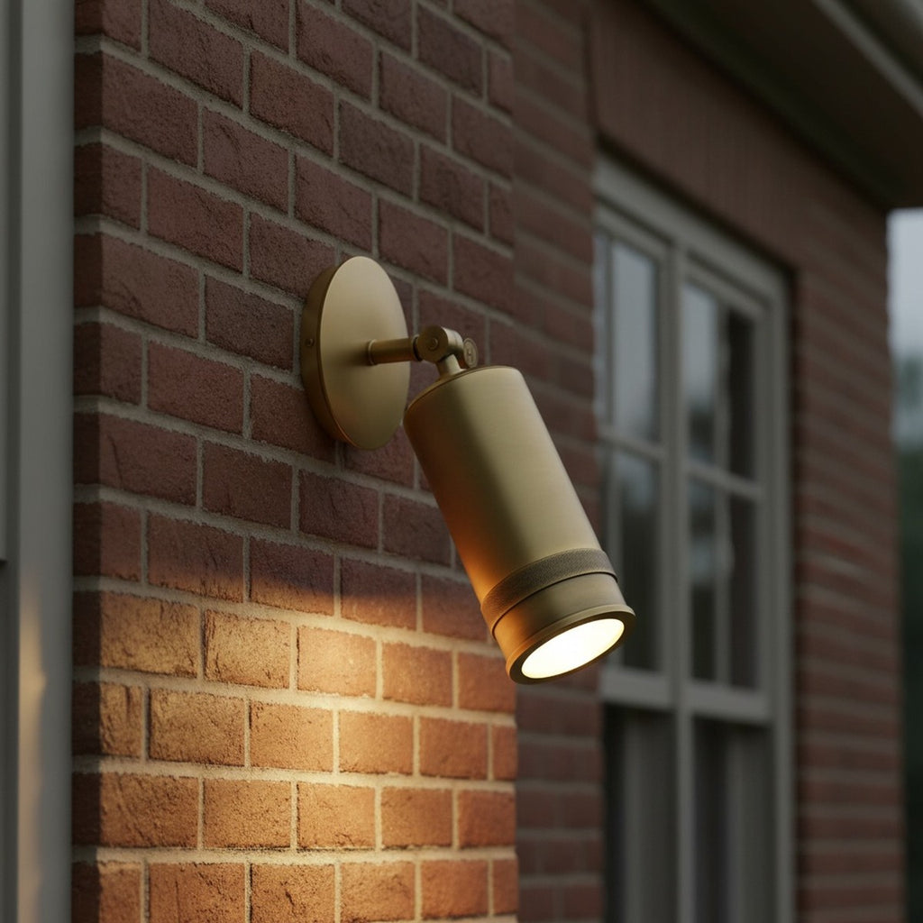 Hinkley Pratt Outdoor Spot Light in Heritage Brass