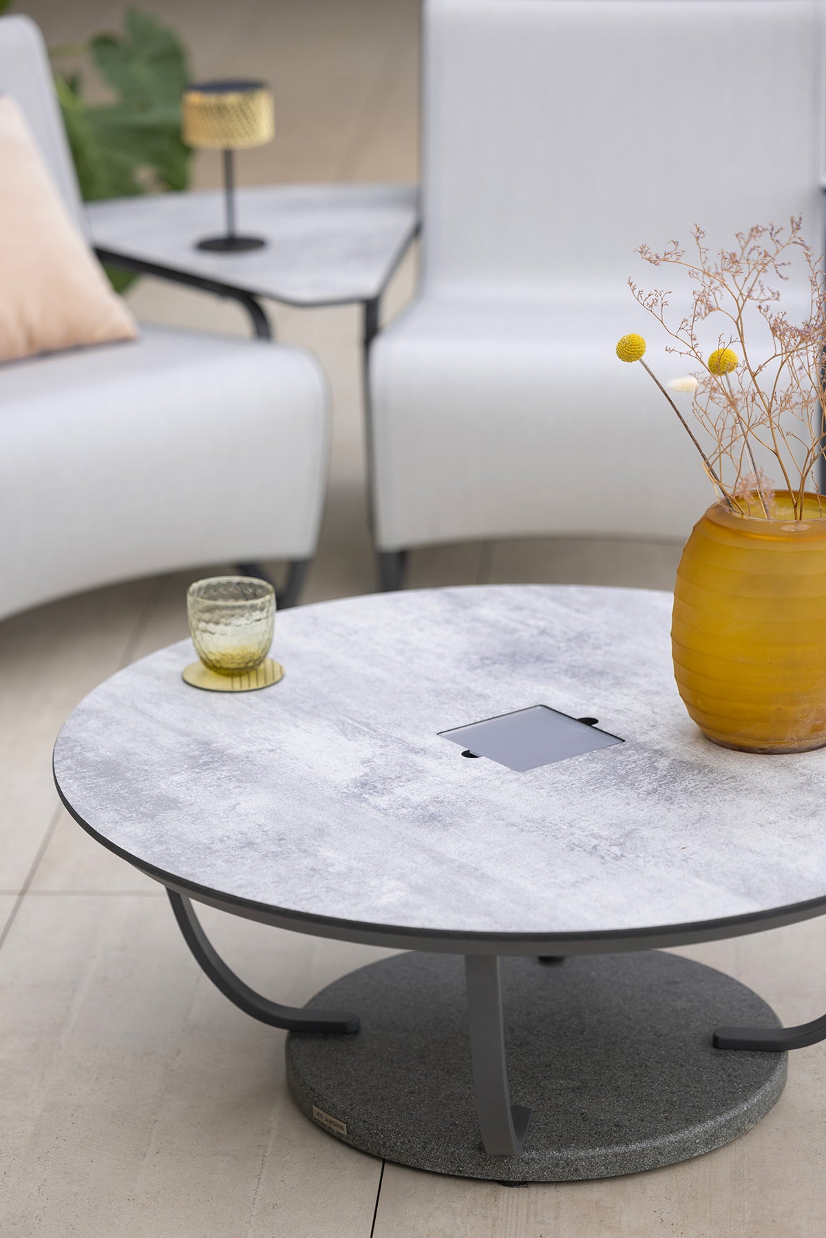 Jet Stream 500lm Solar Low Table 90 cm - Space Grey Aluminium with White Wash Concrete HPL Top, Granite Base
