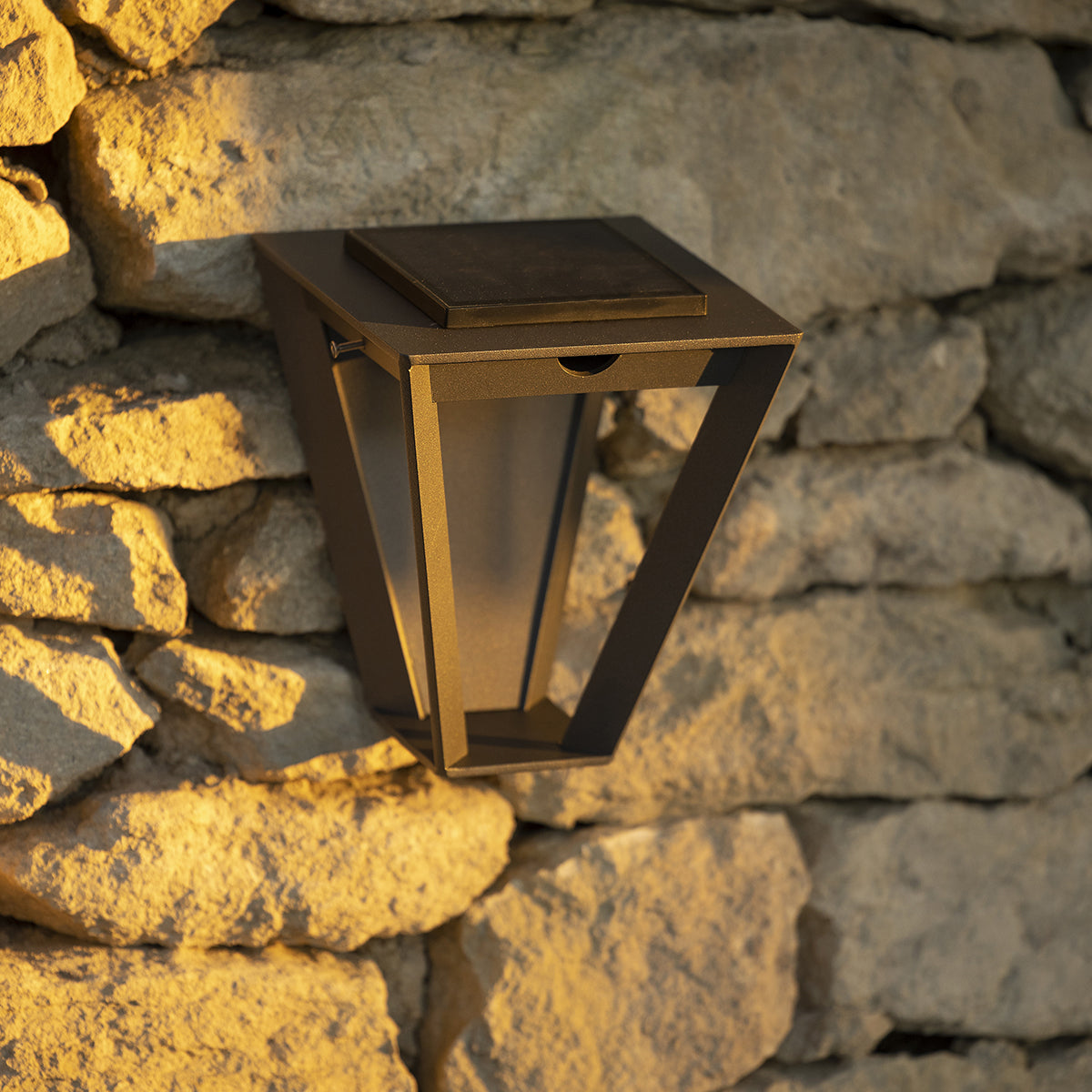Metro 500lm Max Solar Wall Light - Space Grey Aluminium