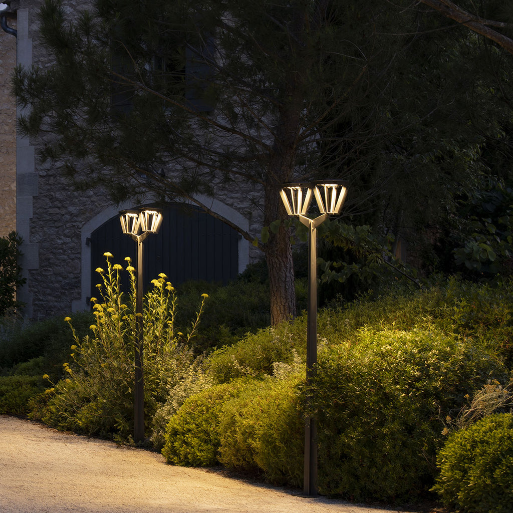 Metro Double-Head Solar & Rechargeable Lamppost 220 cm 2x500lm - Space Grey Aluminium