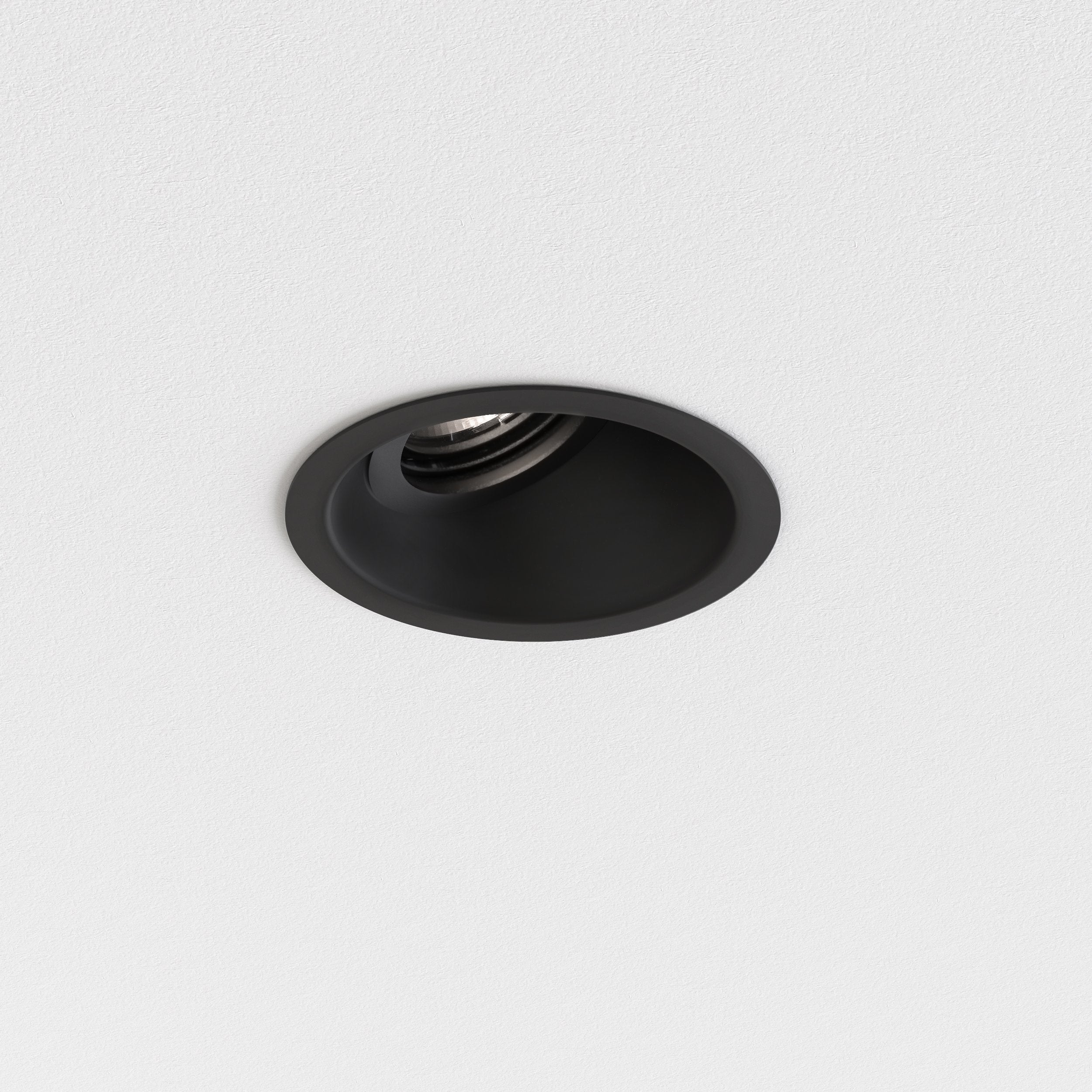 Minima Pro Round 25 IP65 (4000723) in Matt White - Product Image 3