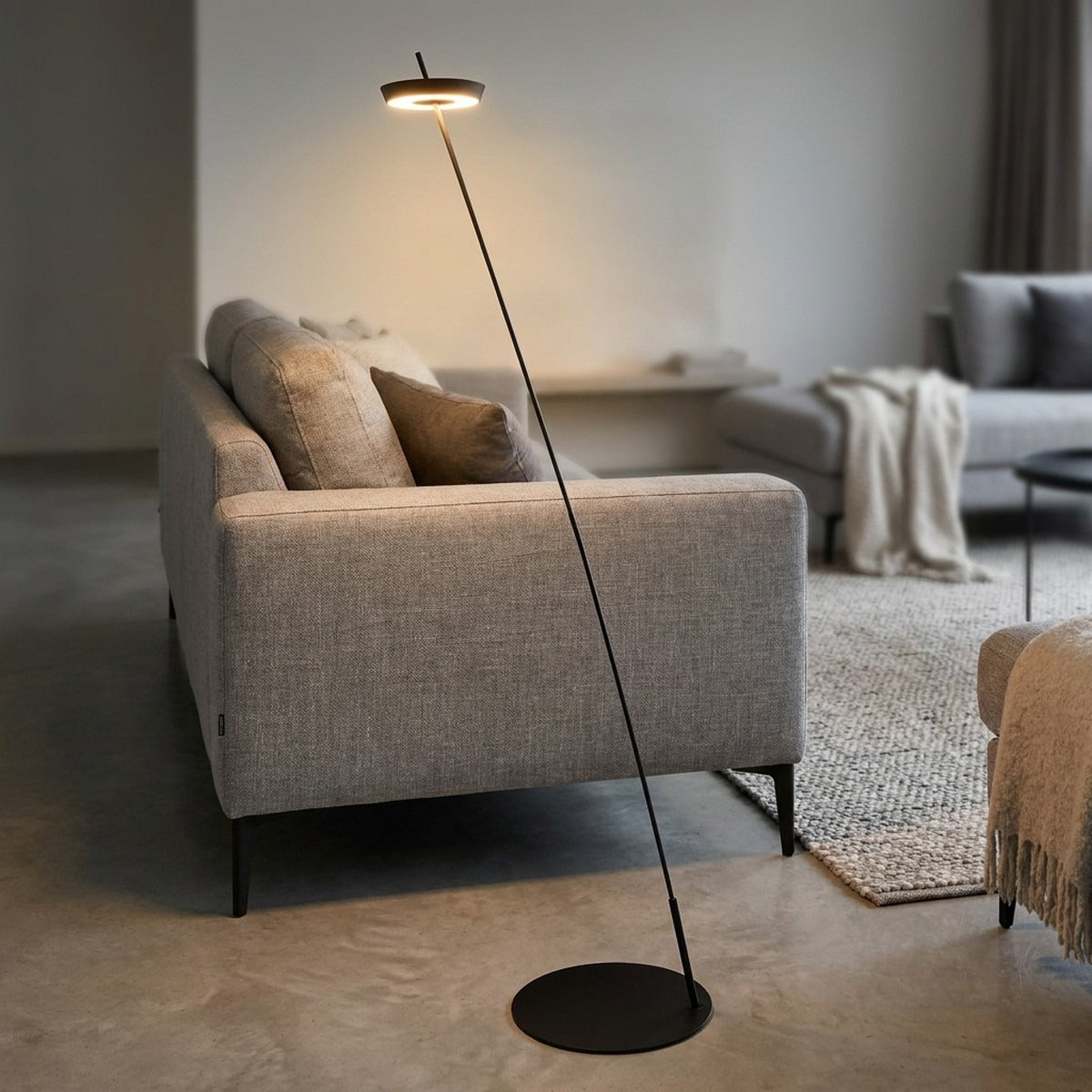 Novena Anello Floor Cordless Rechargeable Floor Lamp by Serge Cornelissen, Black