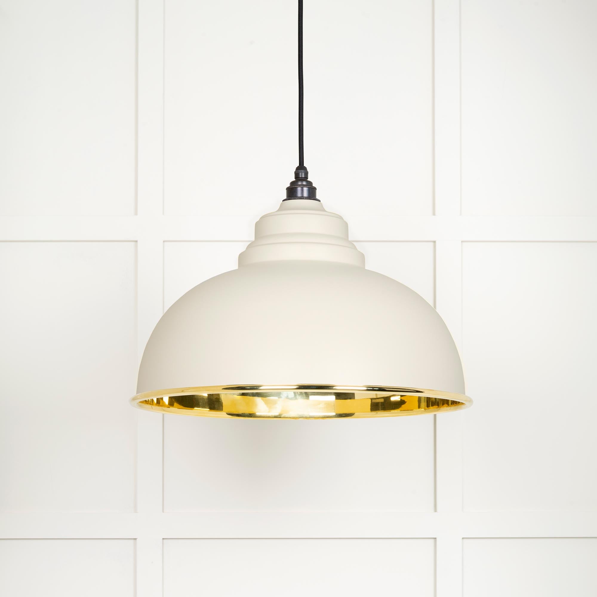 Novena Oakley Park Smooth Brass Pendant Light in Teasel